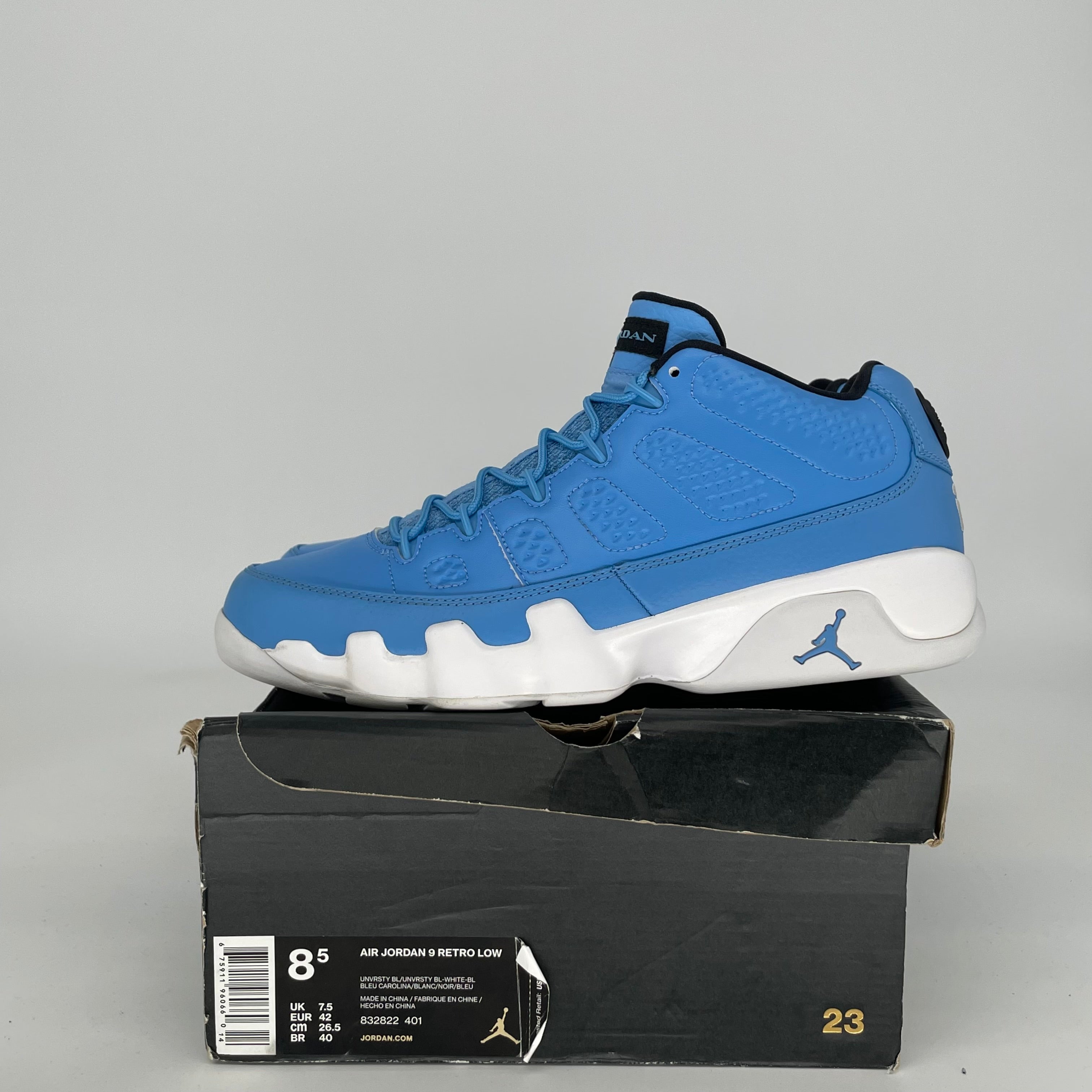 AIR JORDAN 9 LOW PANTONE SIZE 8.5 832822-401