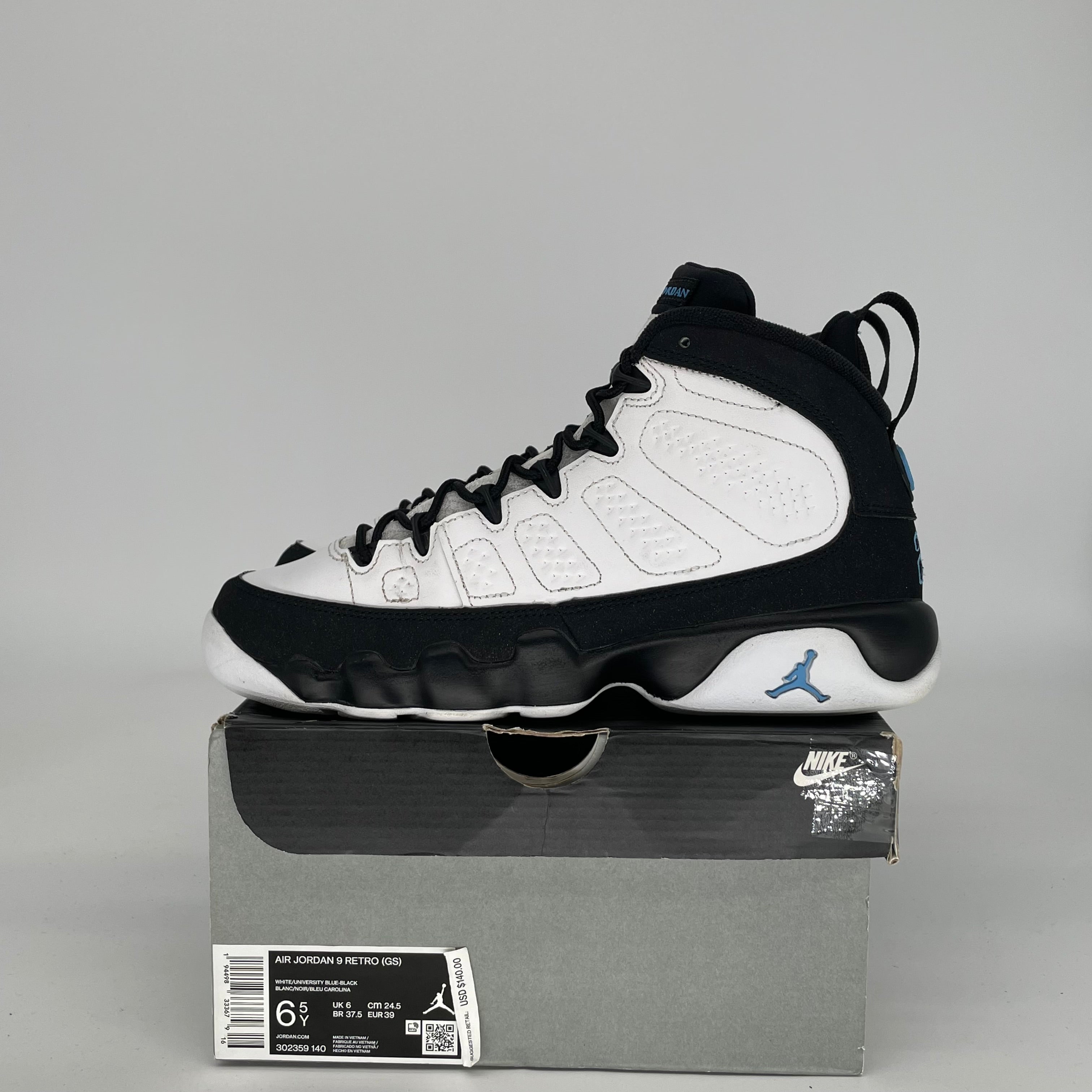 AIR JORDAN 9 UNIVERSITY BLUE SIZE 6.5Y 302359-140