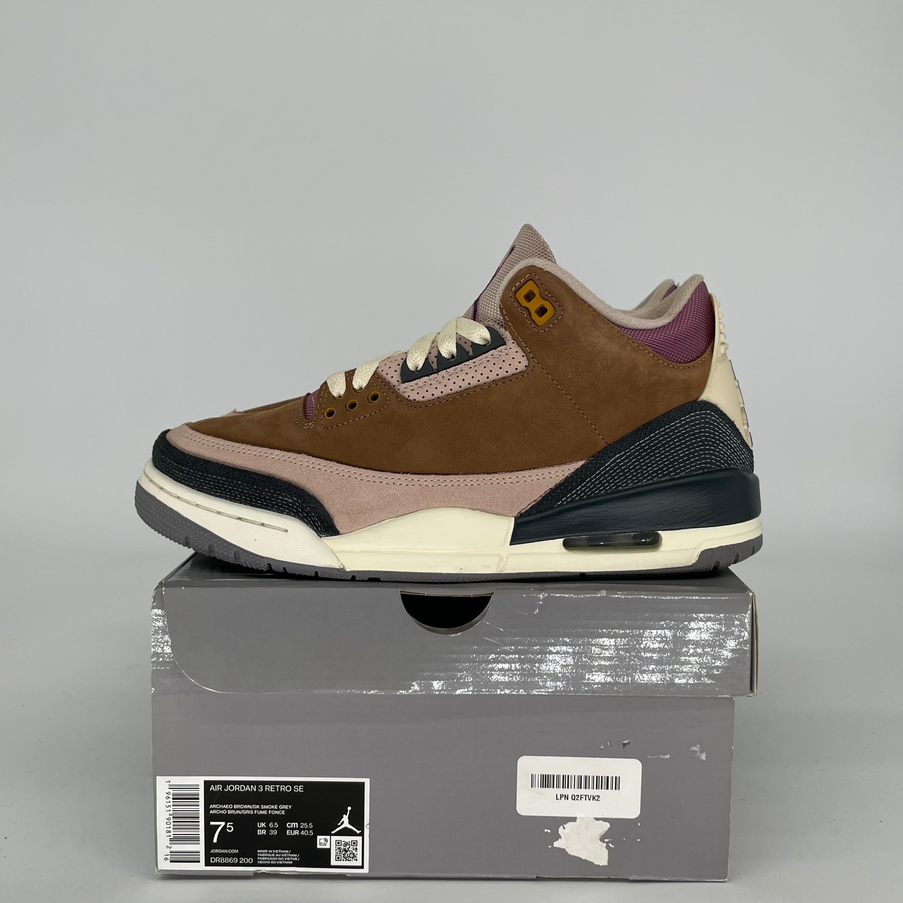 AIR JORDAN 3 WINTERIZED ARCHAEO BROWN SIZE 7.5 DR8869-200