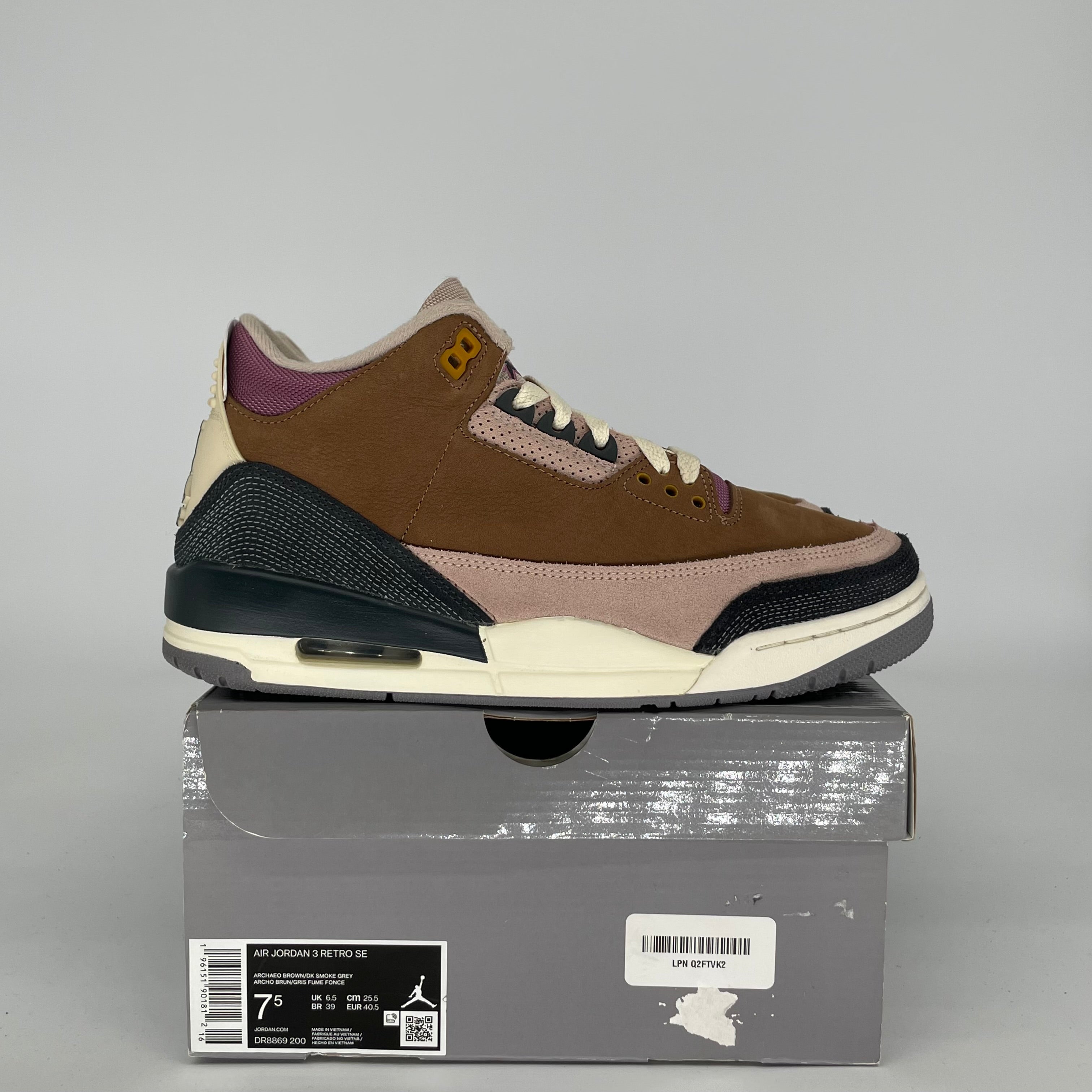 AIR JORDAN 3 WINTERIZED ARCHAEO BROWN SIZE 7.5 DR8869-200