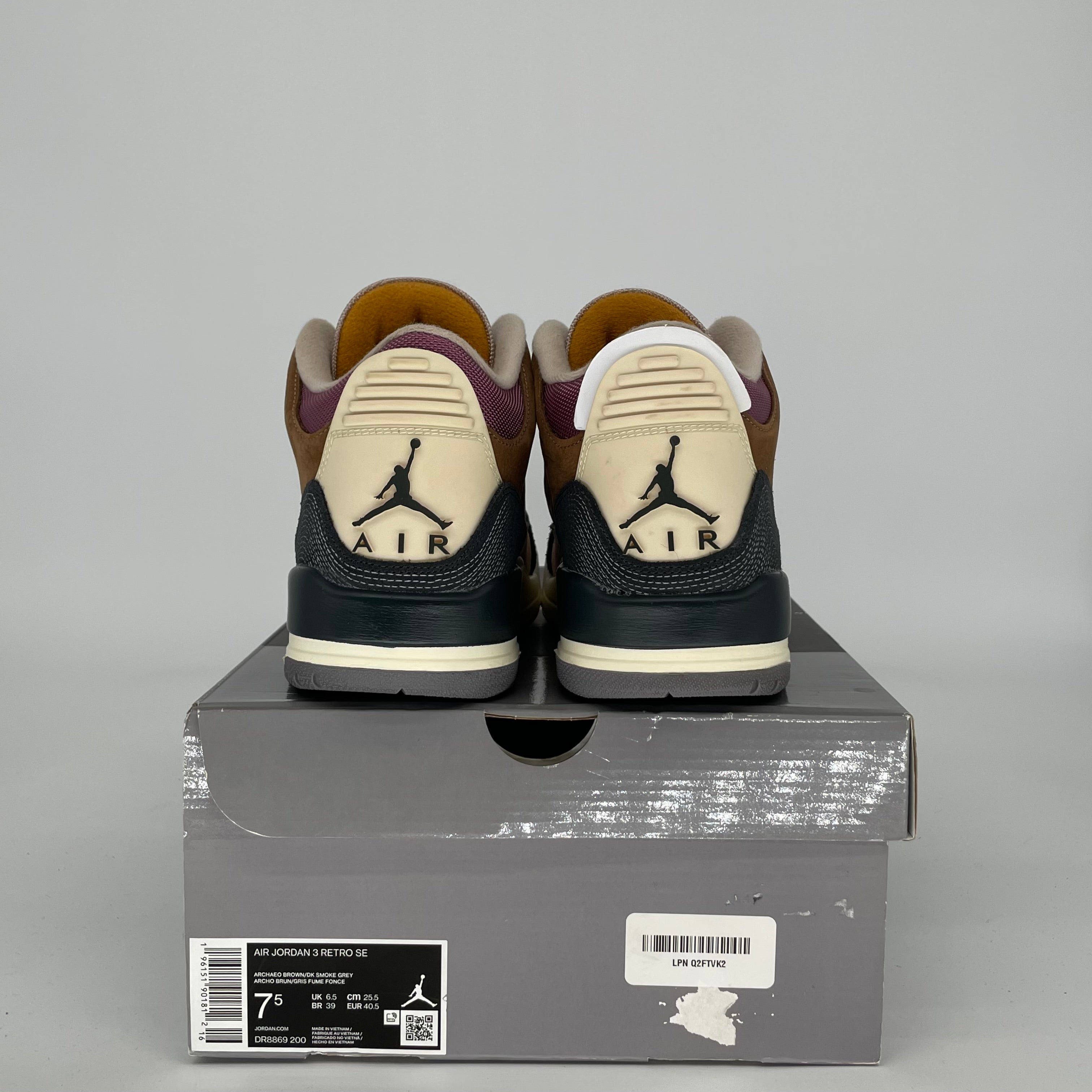 AIR JORDAN 3 WINTERIZED ARCHAEO BROWN SIZE 7.5 DR8869-200