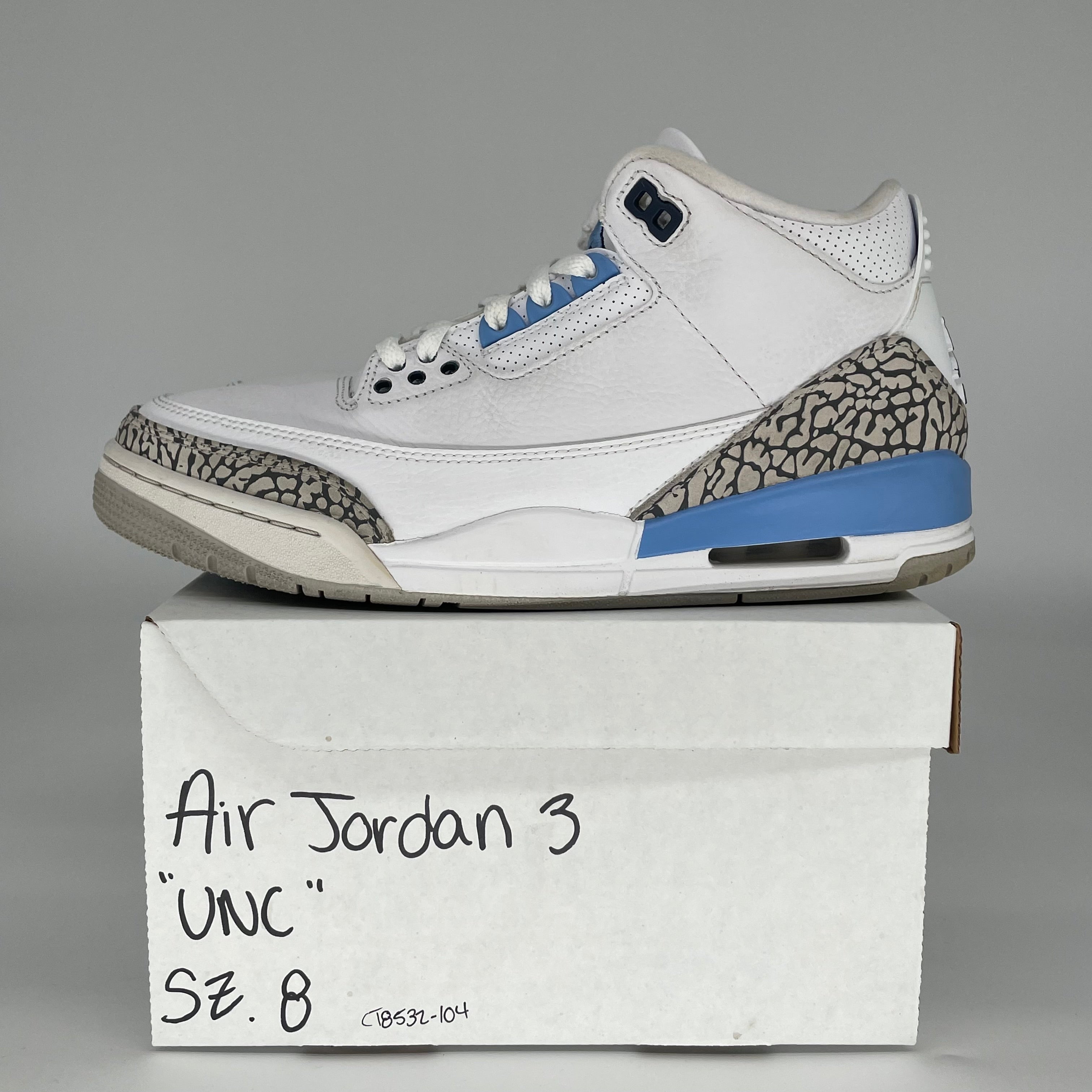 AIR JORDAN 3 UNC SIZE 8 CT8532-104