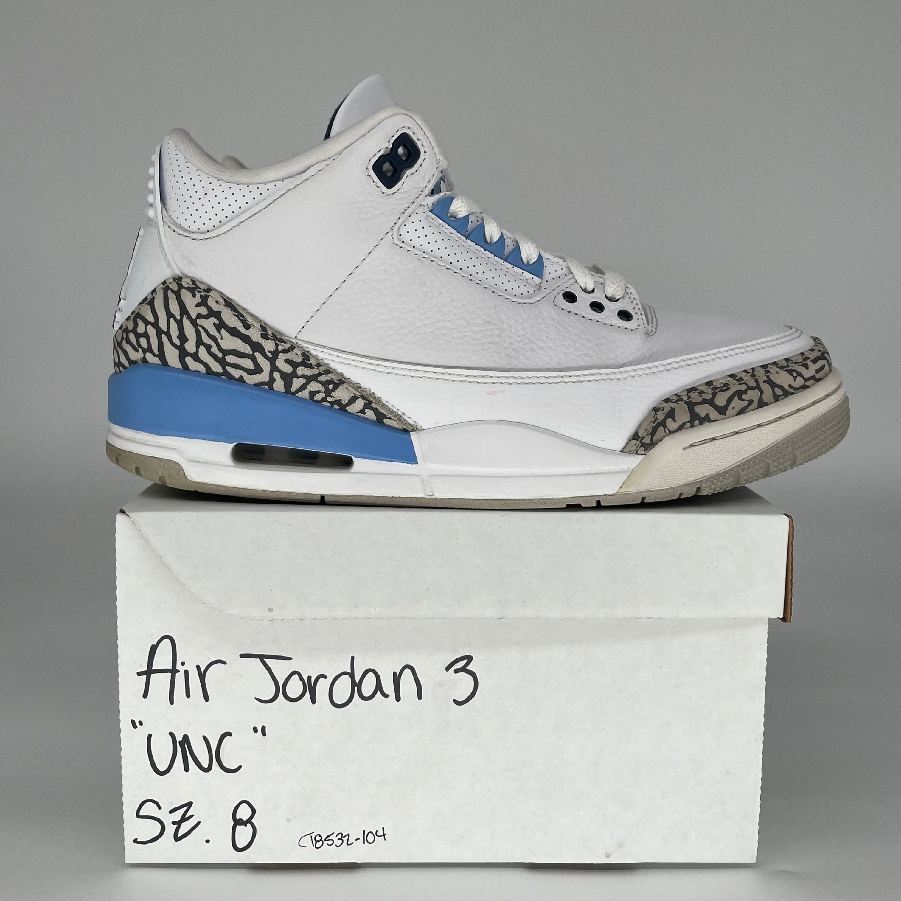 AIR JORDAN 3 UNC SIZE 8 CT8532-104