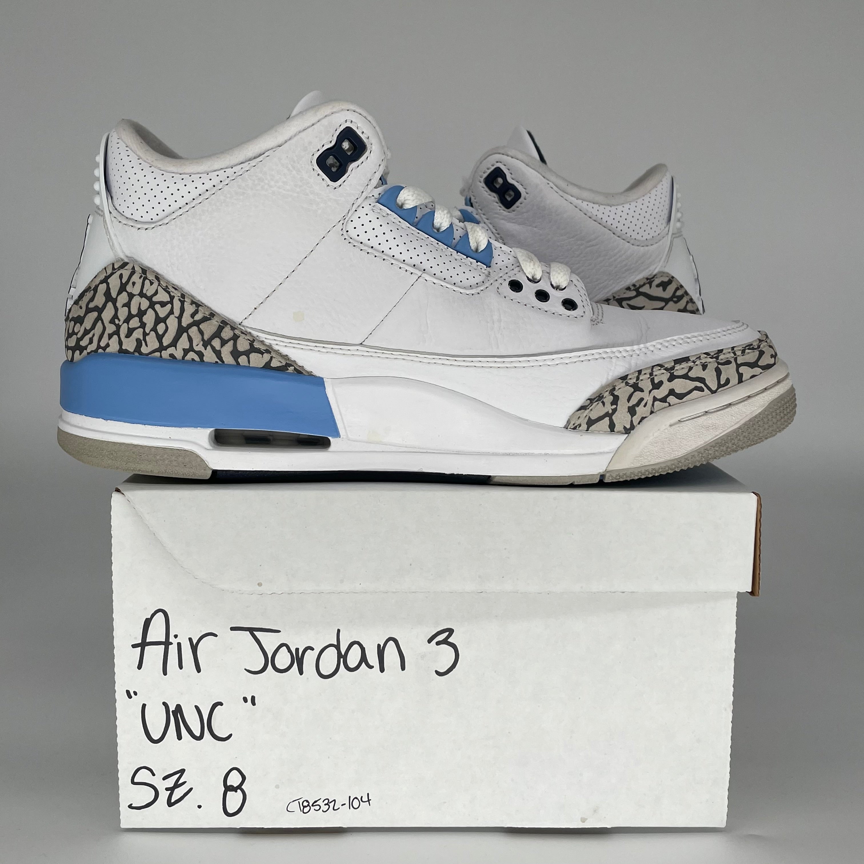 AIR JORDAN 3 UNC SIZE 8 CT8532-104