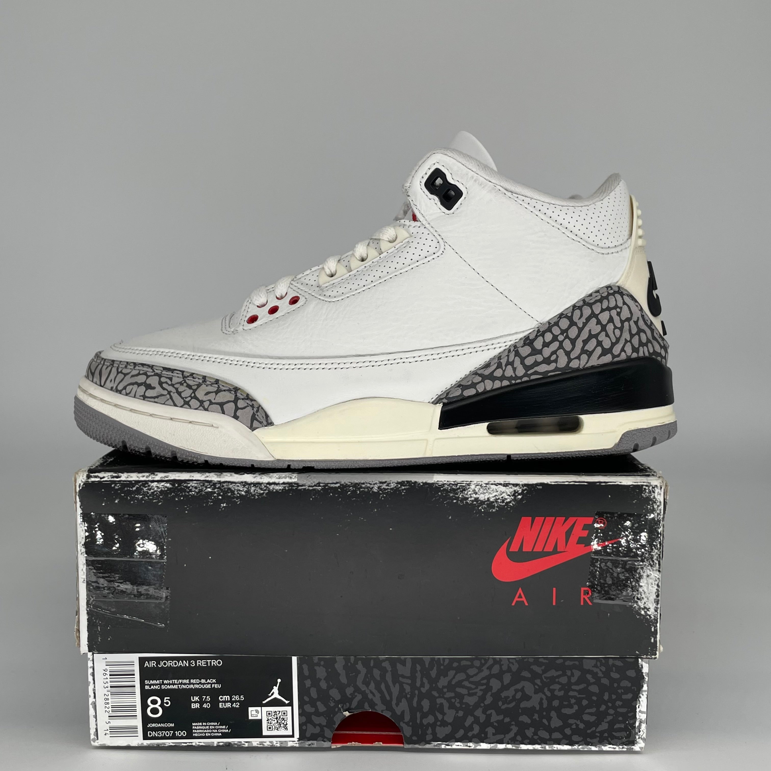 AIR JORDAN 3 WHITE CEMENT REIMAGINED SIZE 8.5 DN3707-100