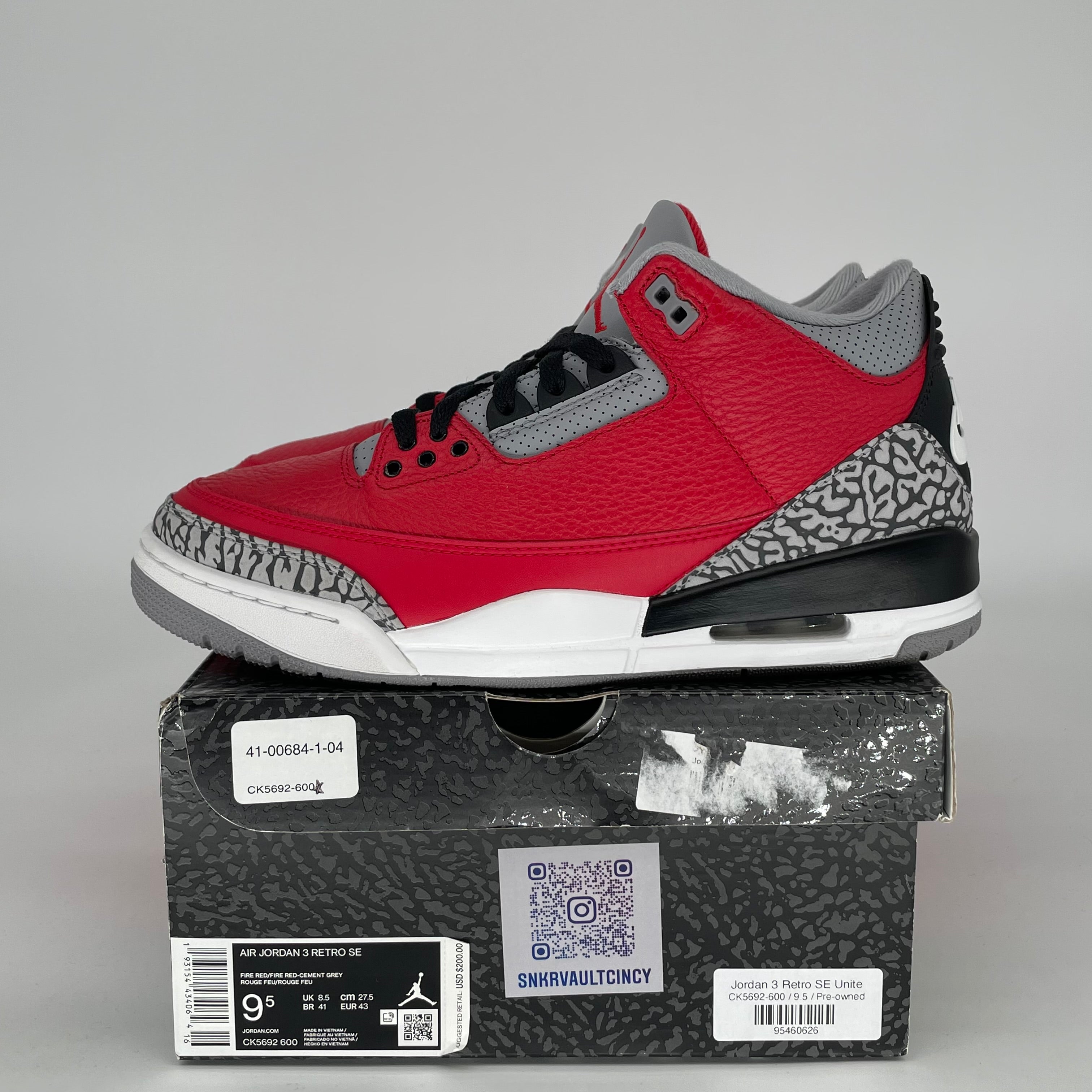 AIR JORDAN 3 UNITE SIZE 9.5 CK5692-600