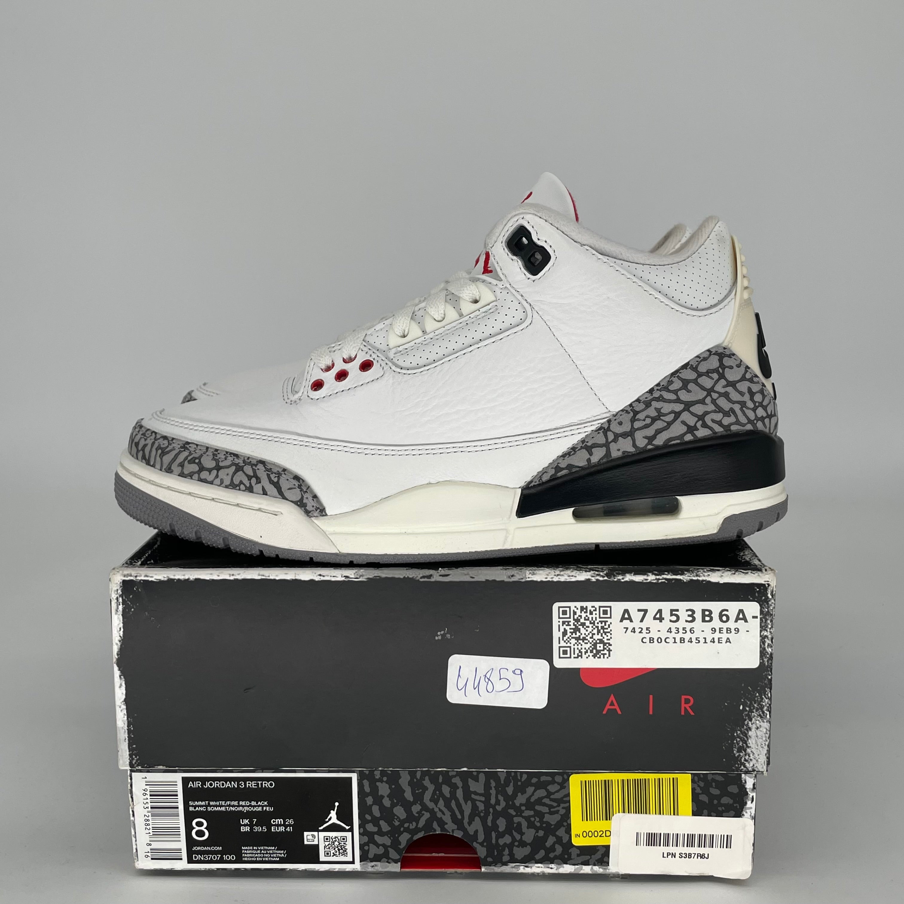 AIR JORDAN 3 WHITE CEMENT REIMAGINED SIZE 8 DN3707-100