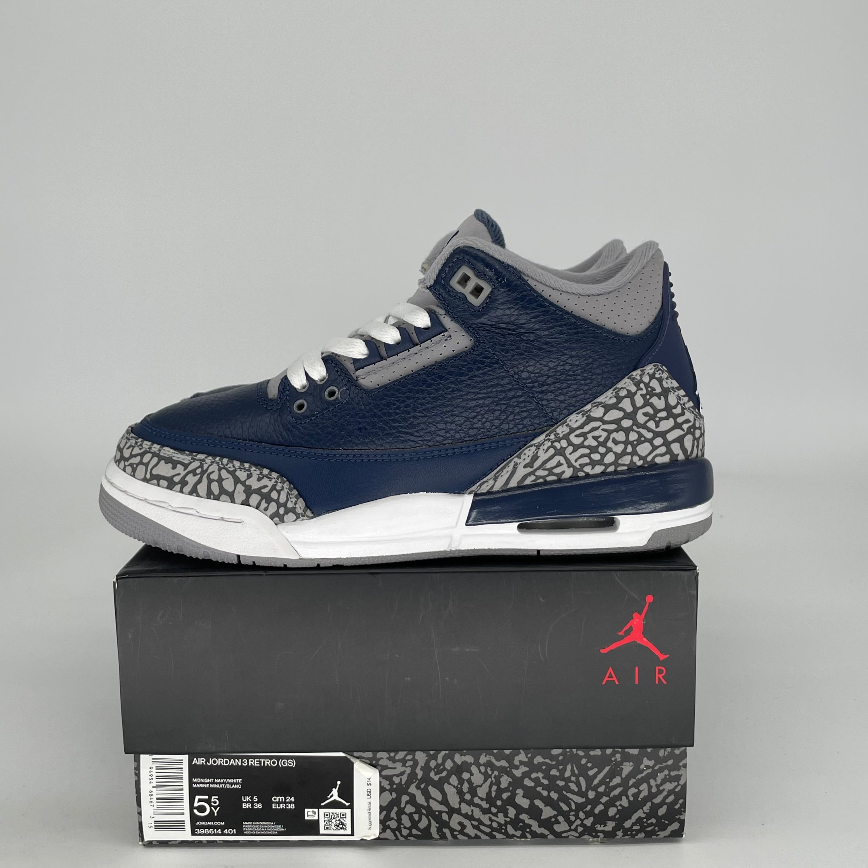 AIR JORDAN 3 GEORGETOWN SIZE 5.5Y 398614-401