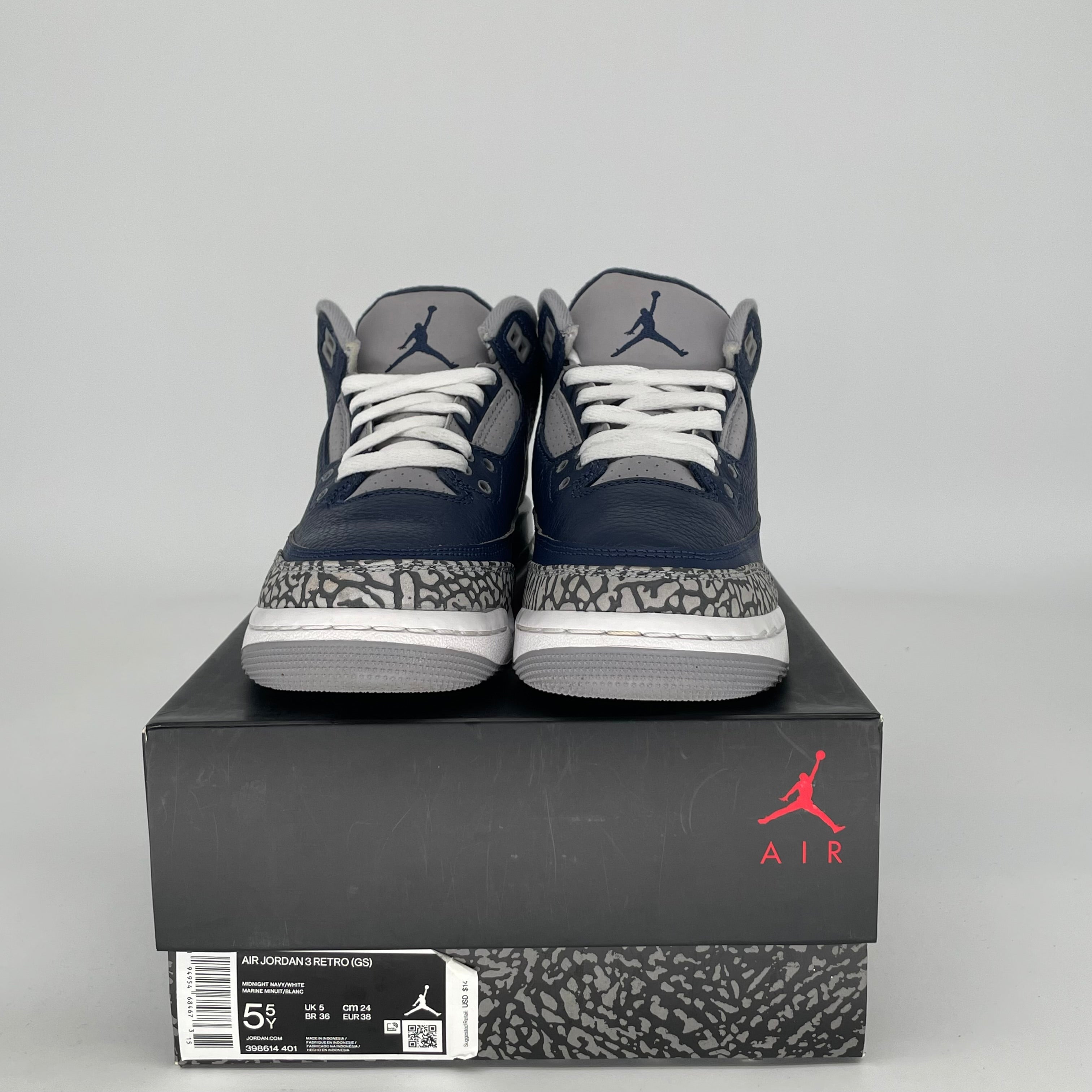 AIR JORDAN 3 GEORGETOWN SIZE 5.5Y 398614-401