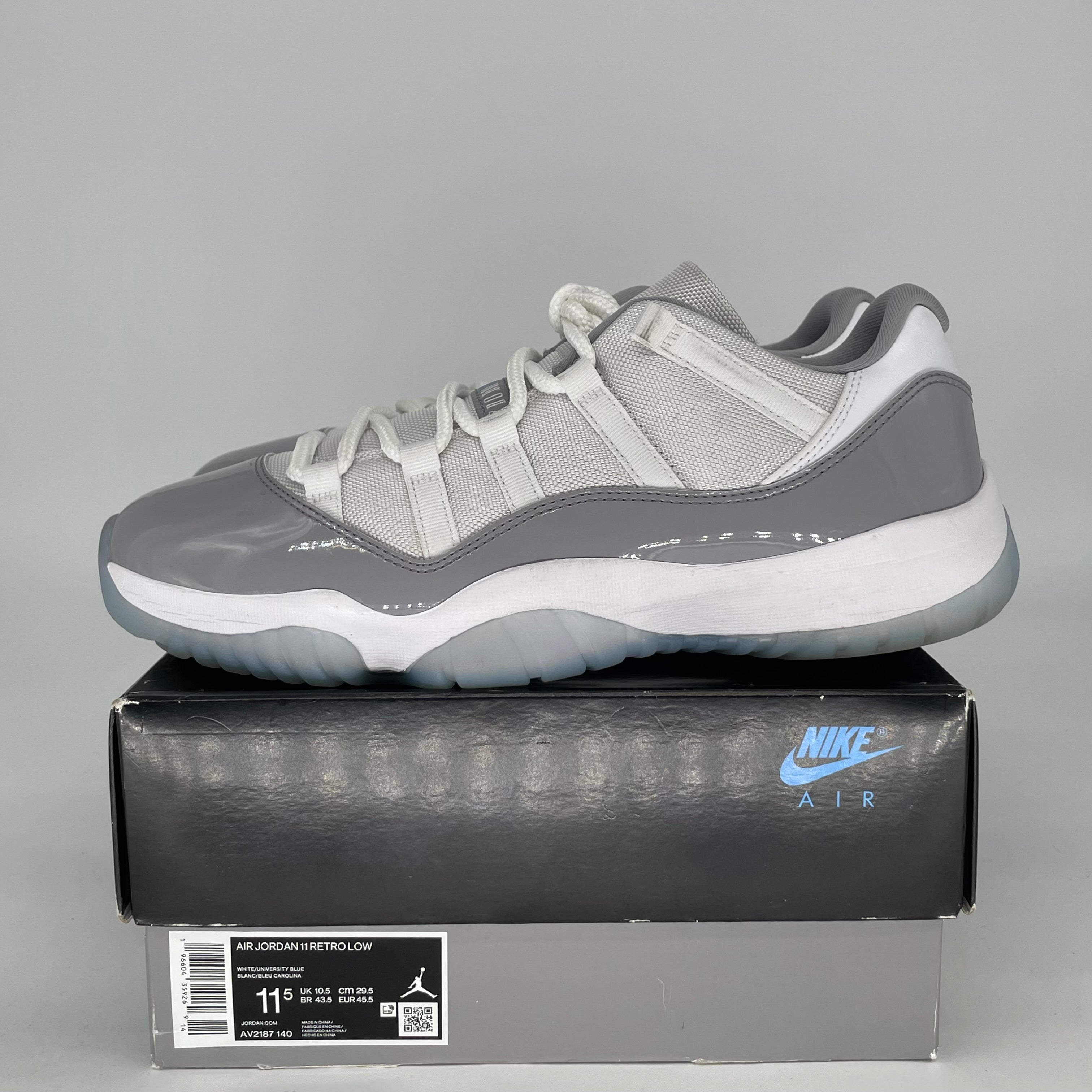 AIR JORDAN 11 LOW CEMENT GREY SIZE 11.5 AV2187-140