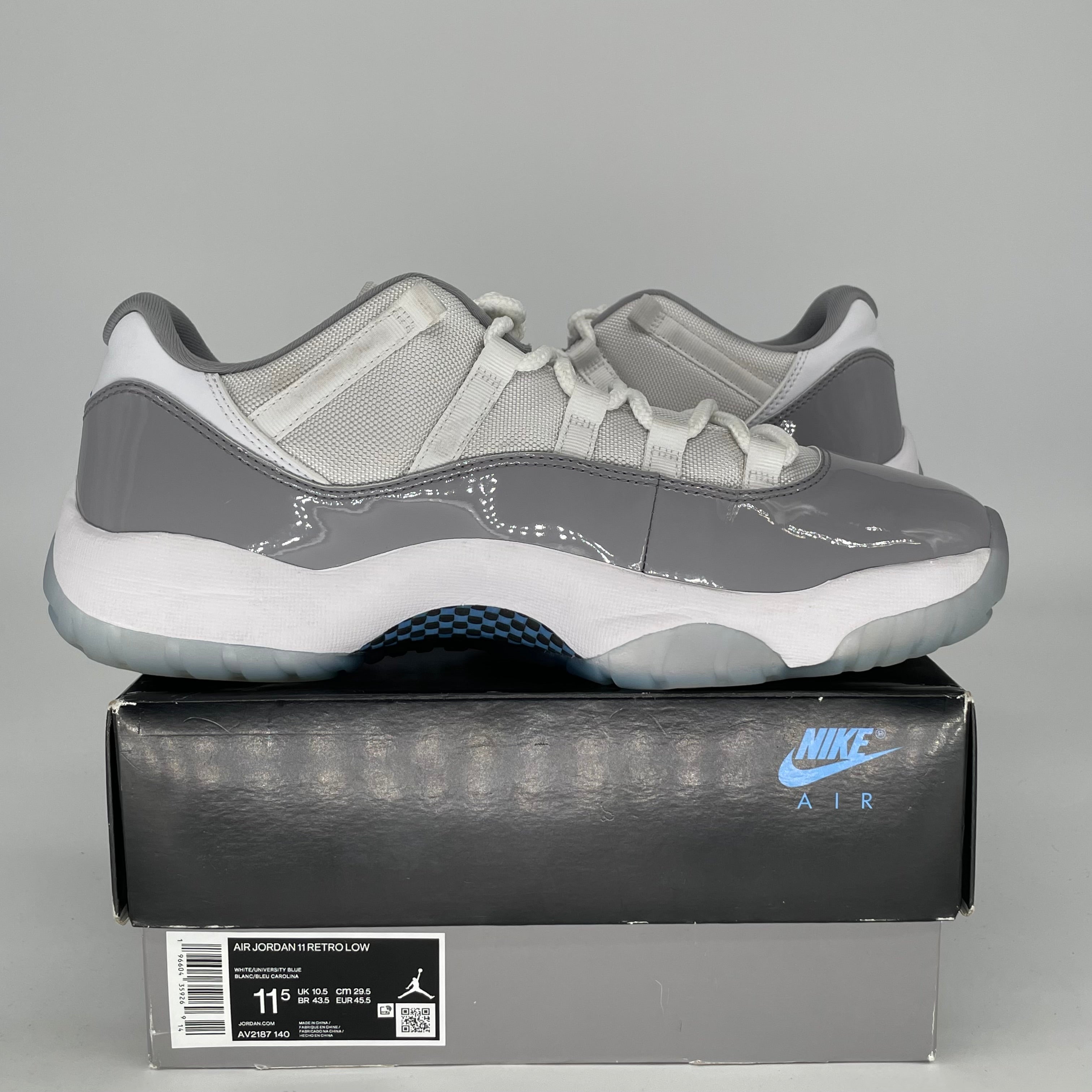 AIR JORDAN 11 LOW CEMENT GREY SIZE 11.5 AV2187-140