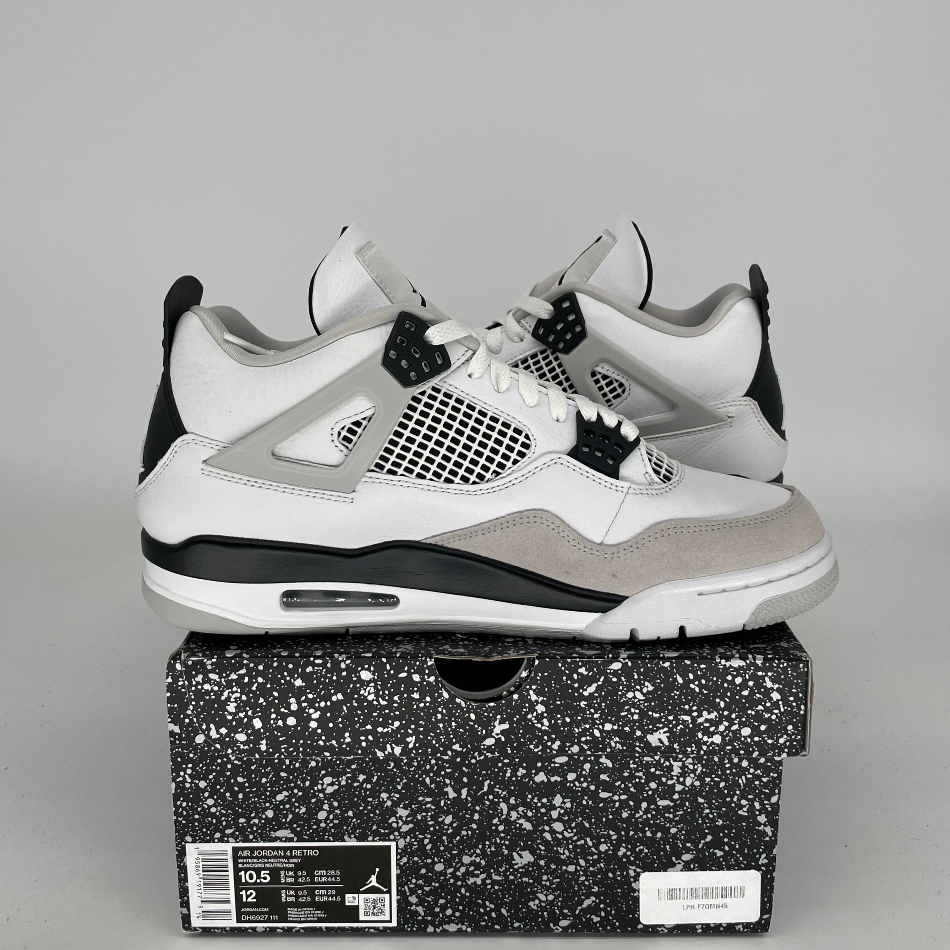 AIR JORDAN 4 MILITARY BLACK SIZE 10.5 DH6927-111