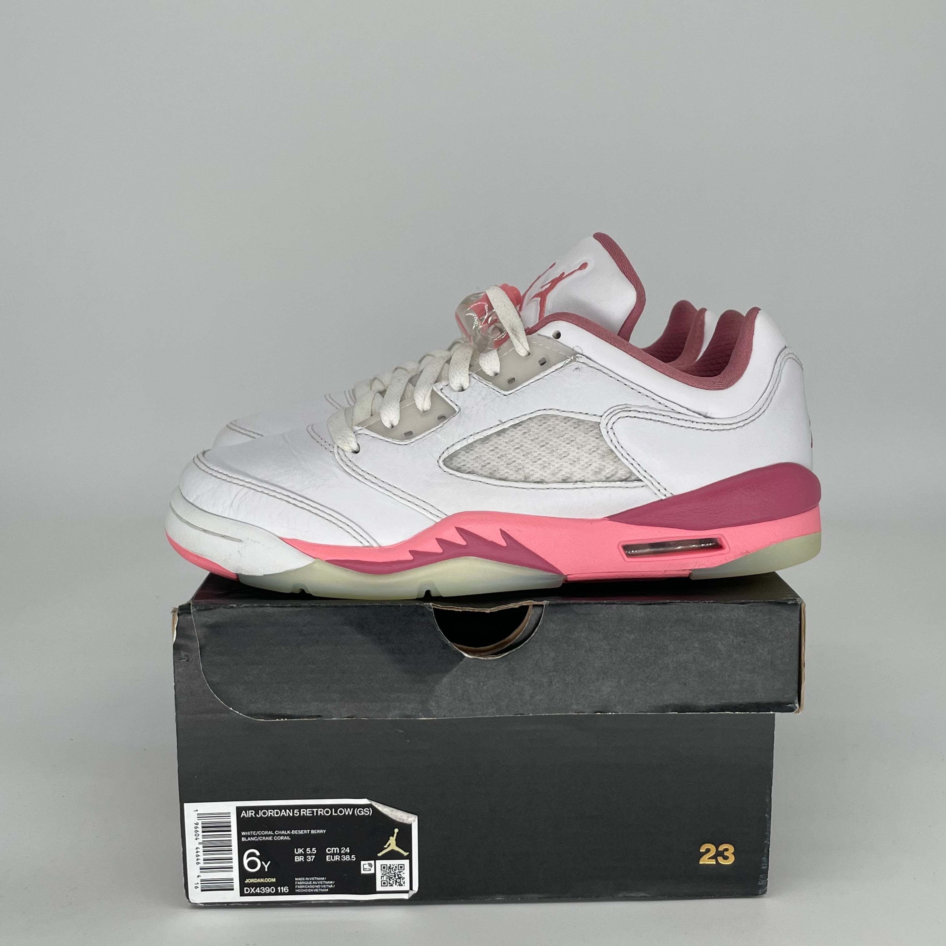 AIR JORDAN 5 LOW DESERT BERRY SIZE 6Y DX4390-116