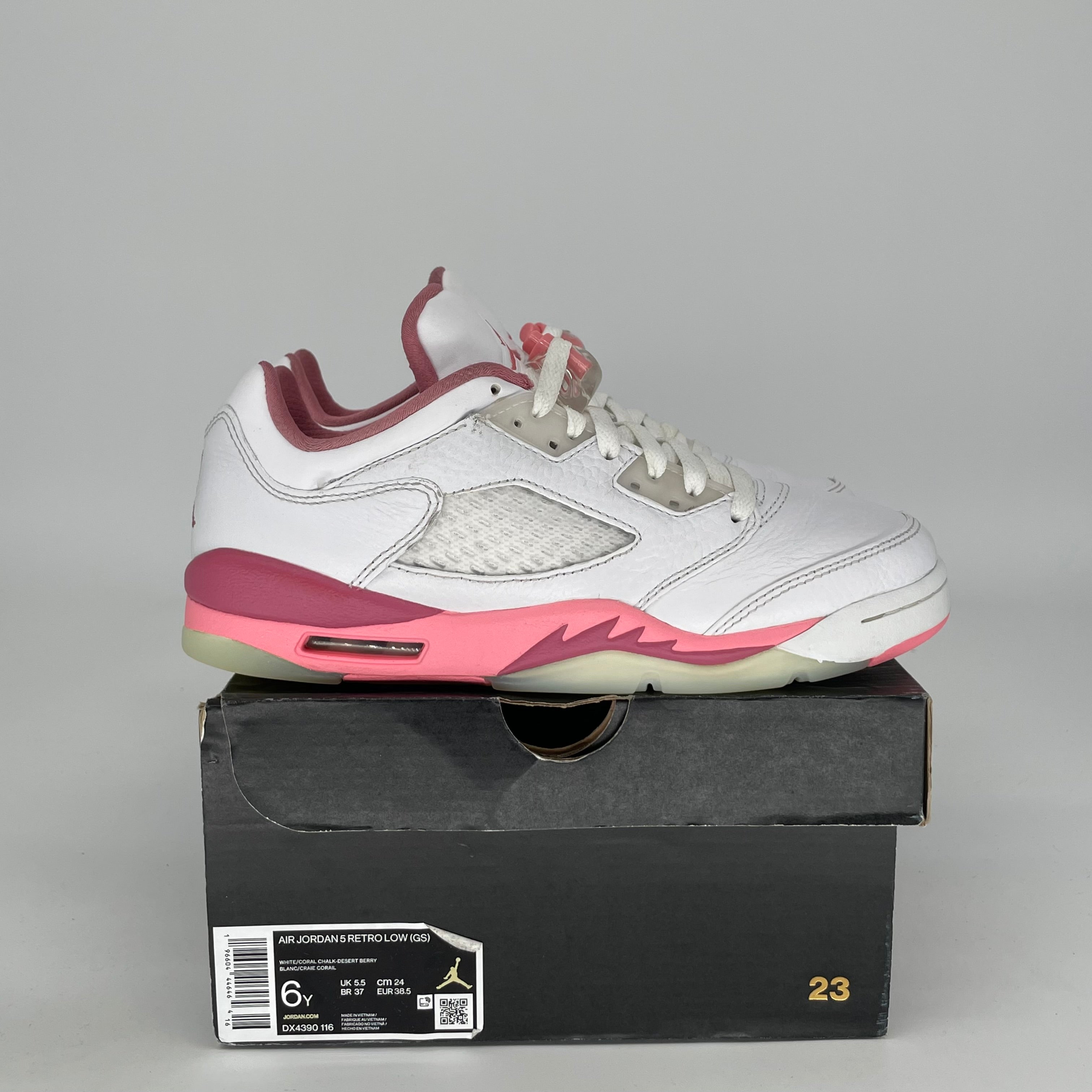 AIR JORDAN 5 LOW DESERT BERRY SIZE 6Y DX4390-116