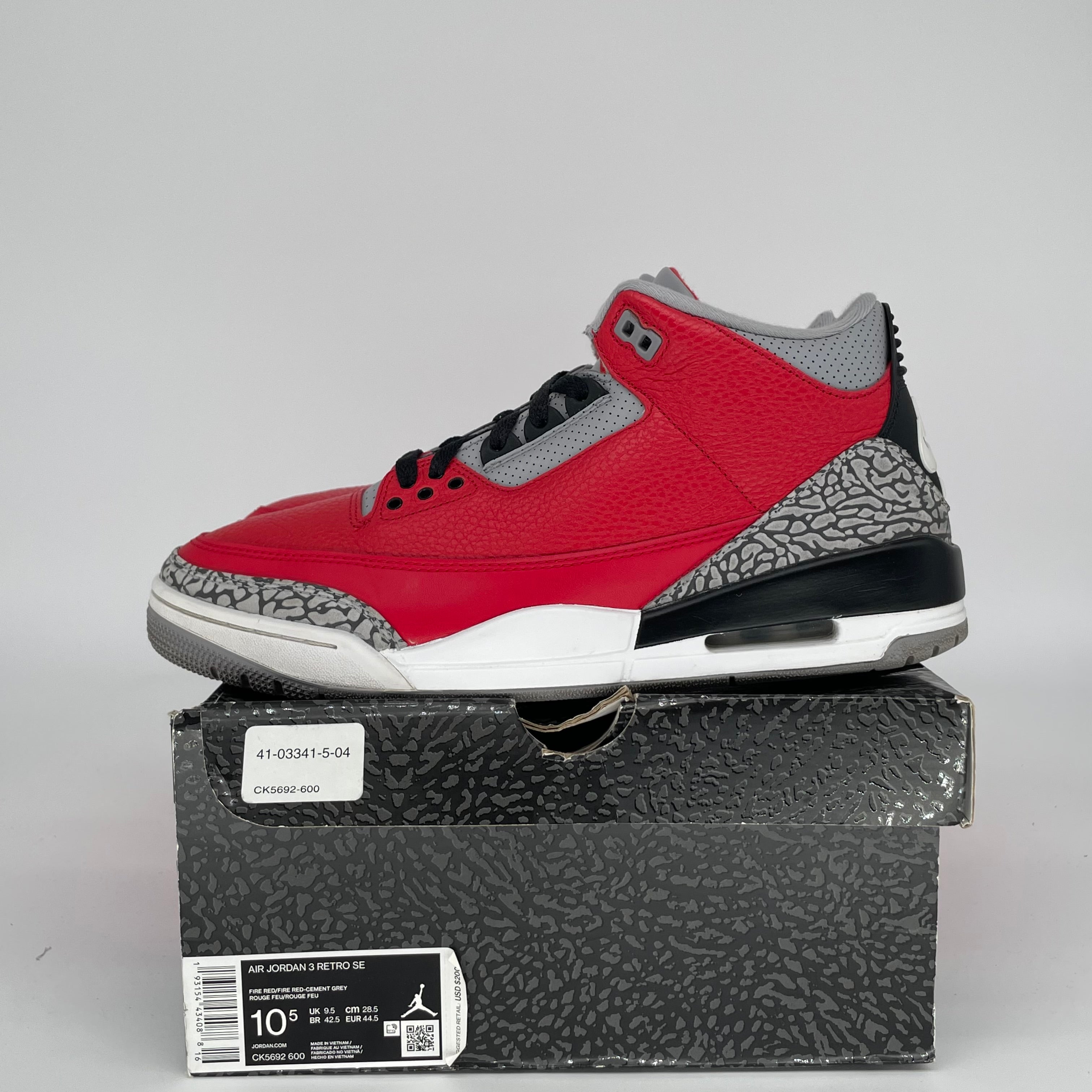 AIR JORDAN 3 UNITE SIZE 10.5 CK5692-600