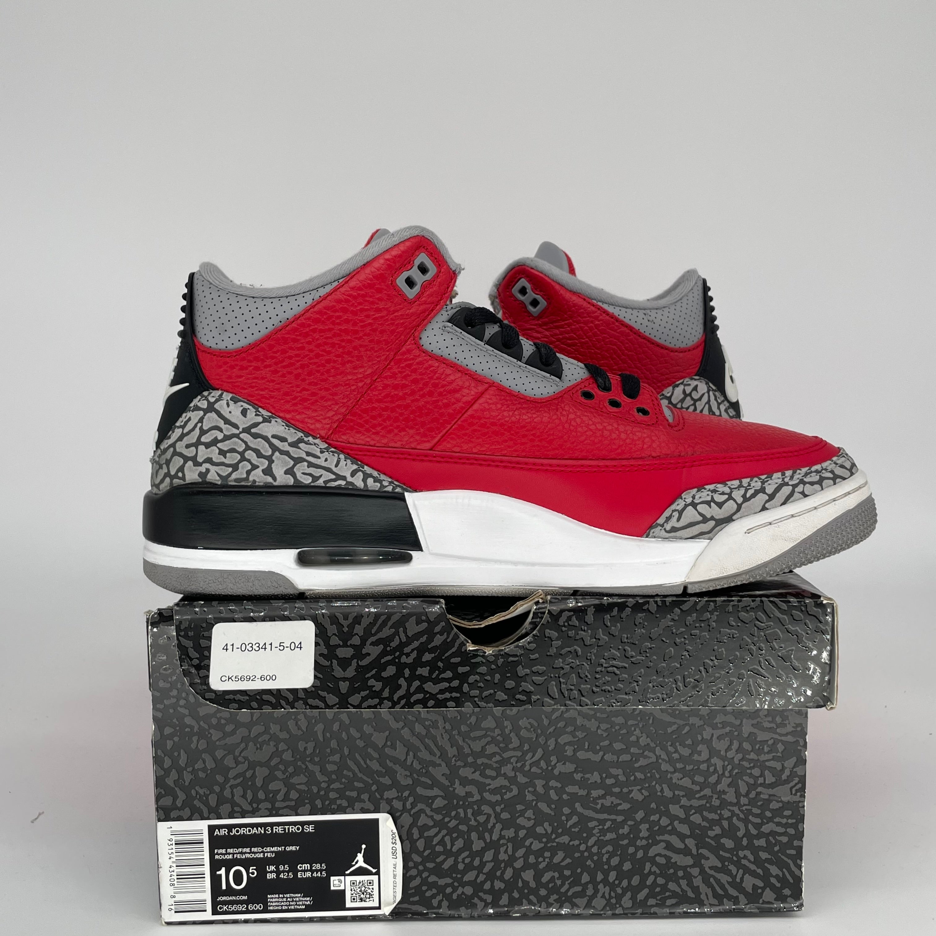 AIR JORDAN 3 UNITE SIZE 10.5 CK5692-600