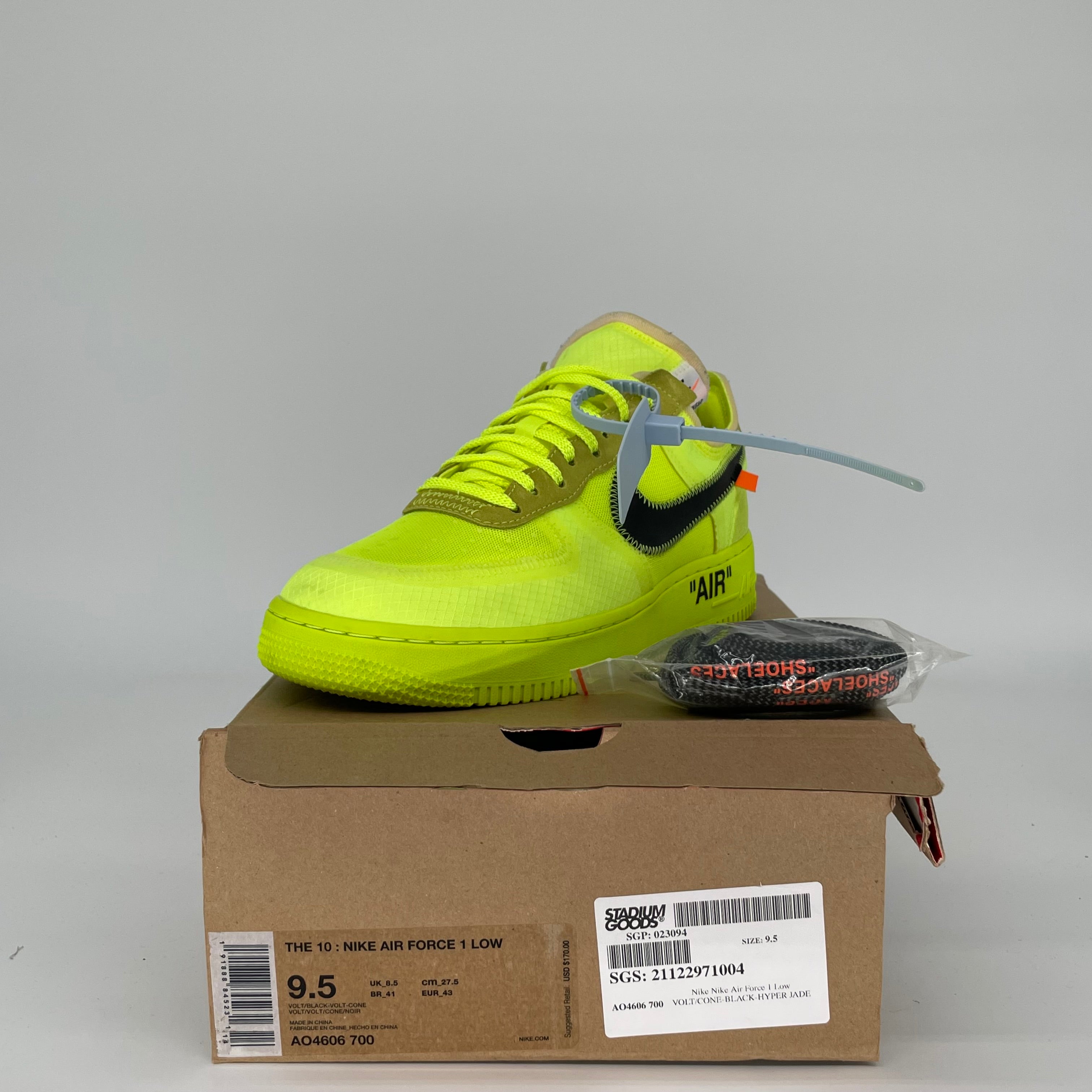 NIKE AF1 LOW OFF WHITE VOLT SIZE 9.5 AO4606-700