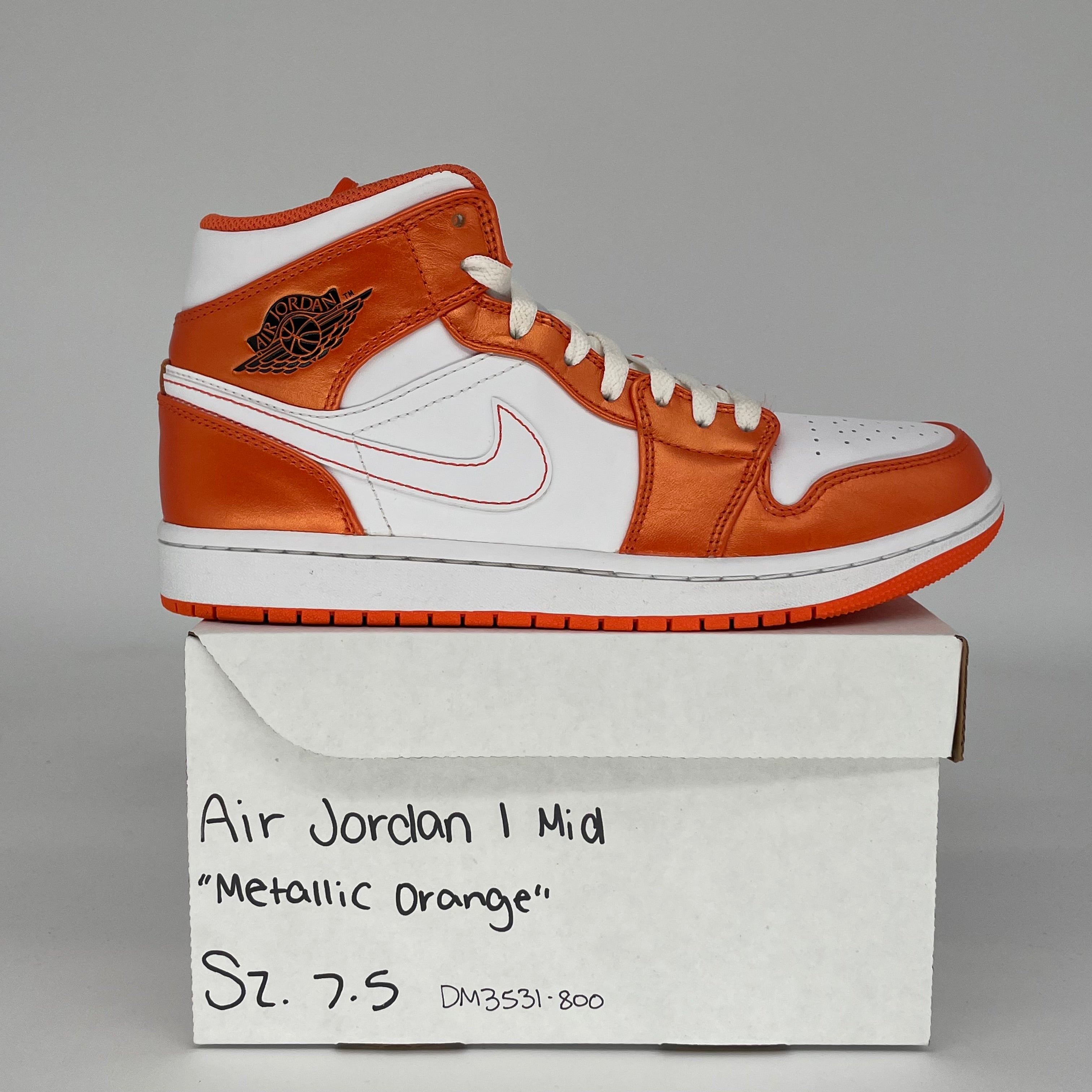 AIR JORDAN 1 MID METALLIC ORANGE SIZE 7.5 DM3531-800