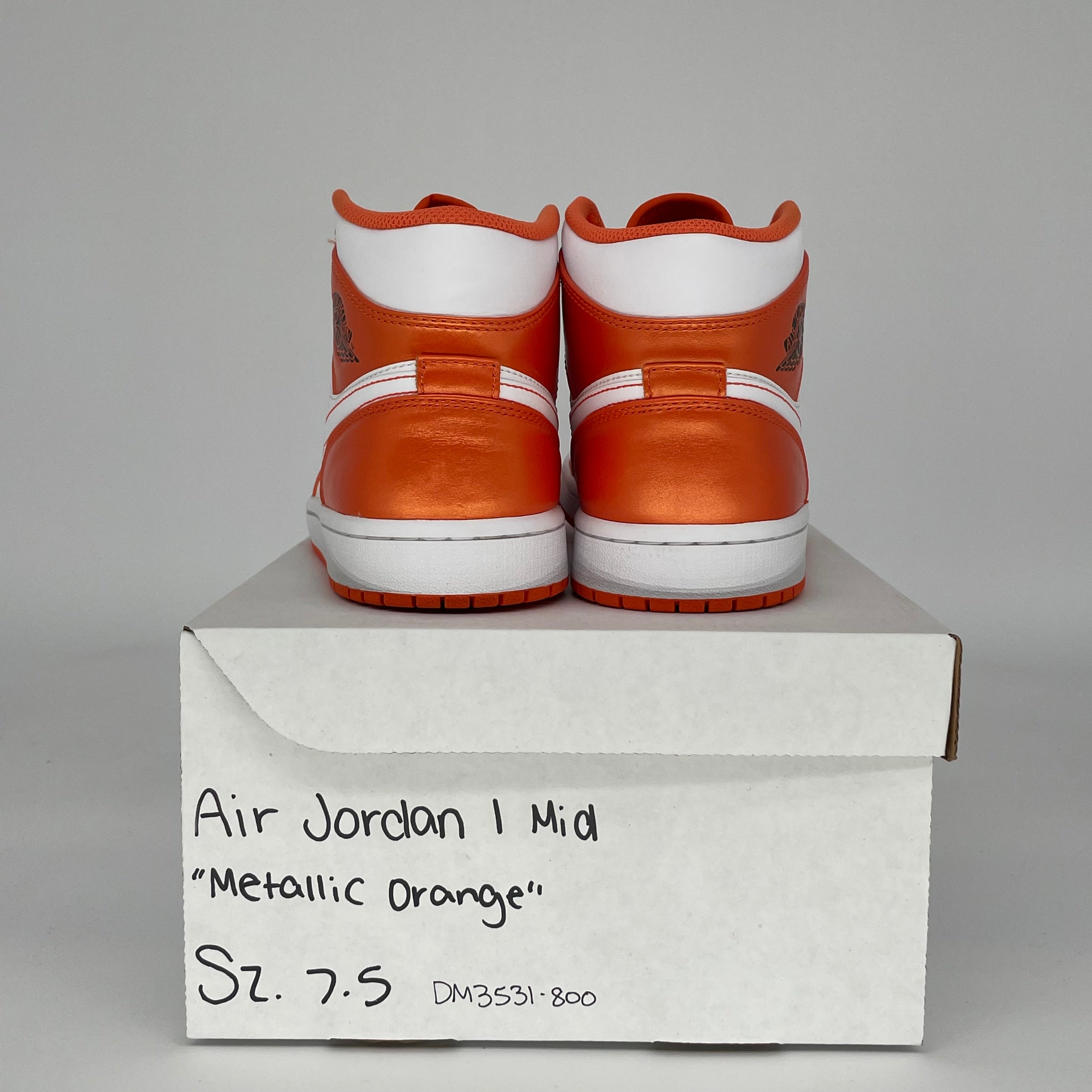 AIR JORDAN 1 MID METALLIC ORANGE SIZE 7.5 DM3531-800