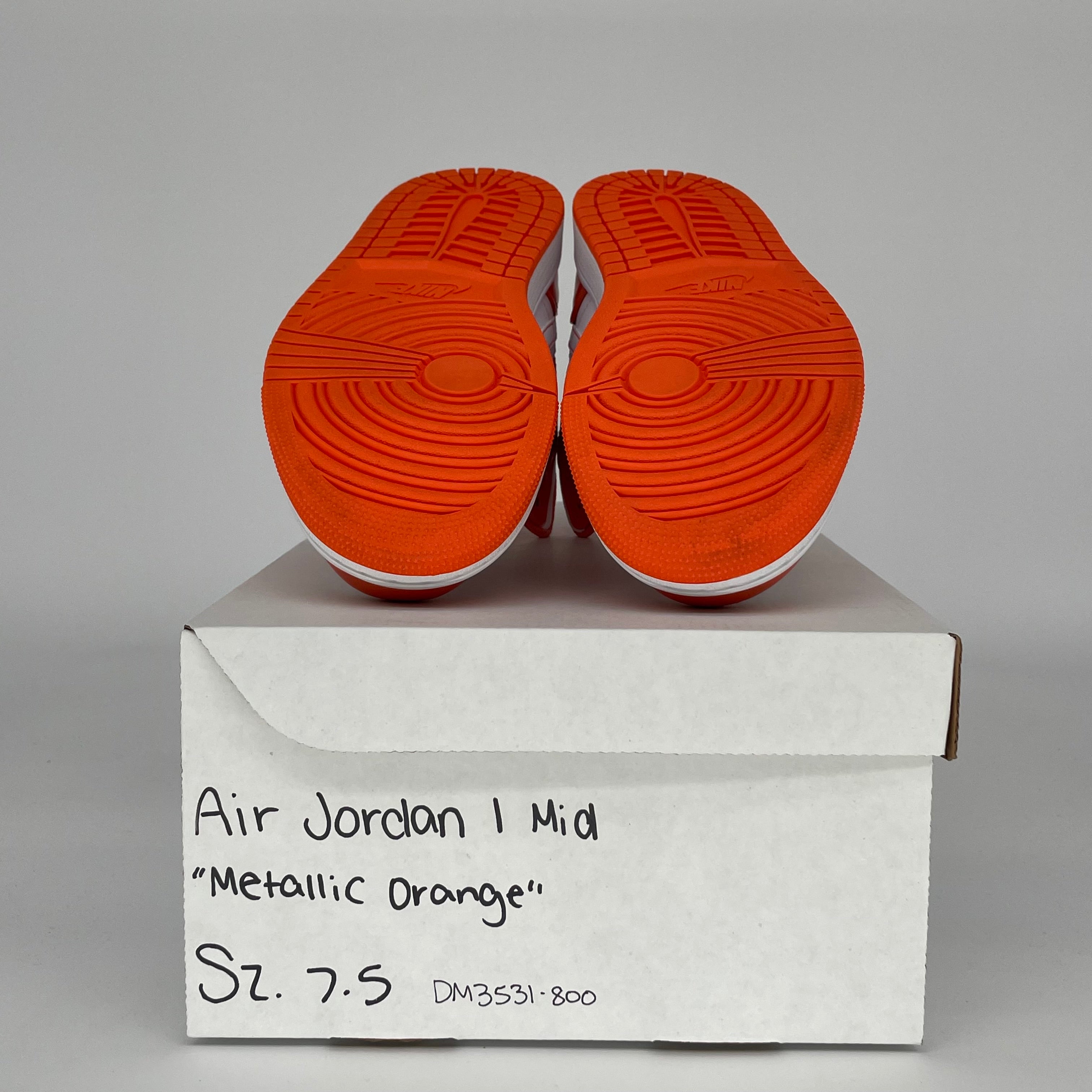 AIR JORDAN 1 MID METALLIC ORANGE SIZE 7.5 DM3531-800