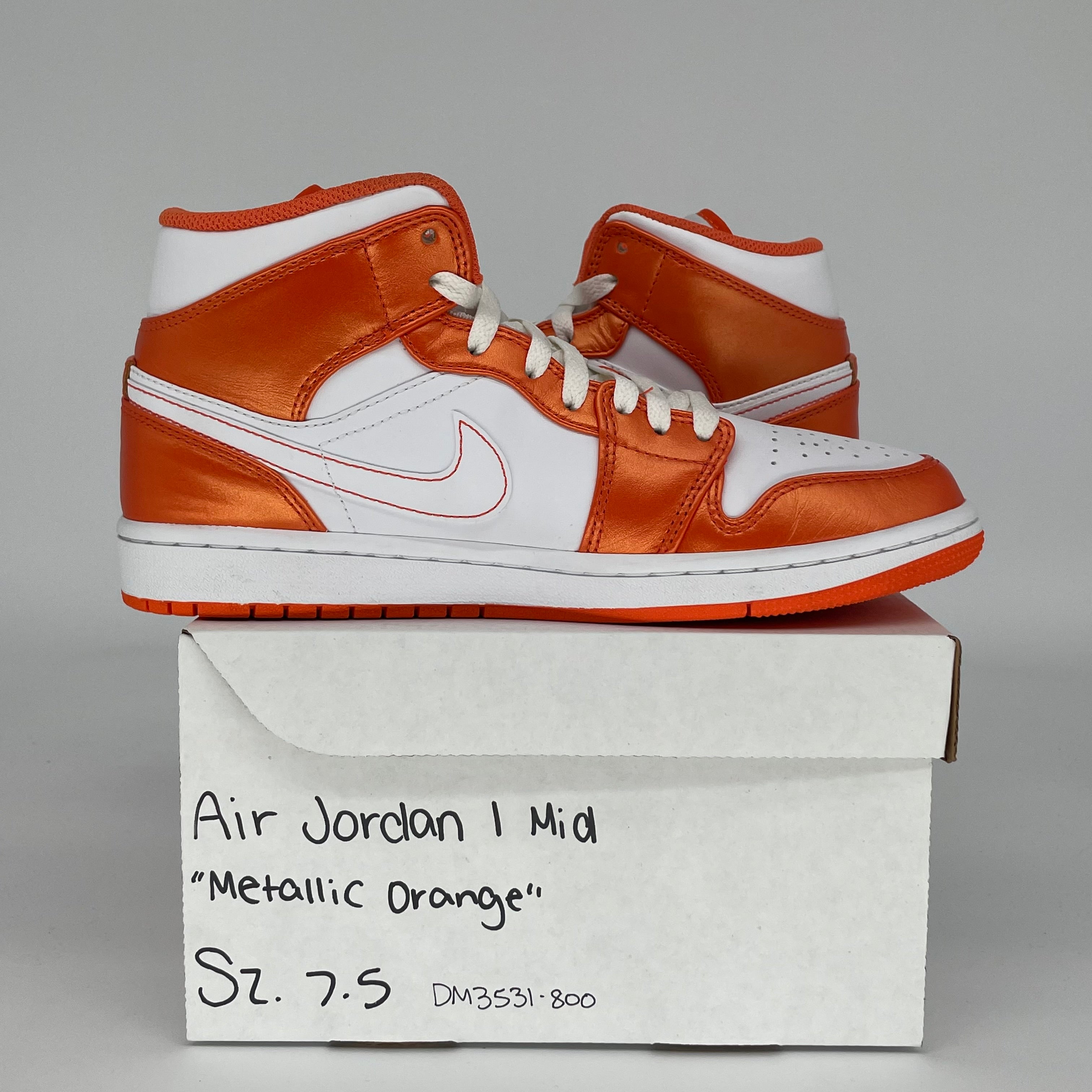 AIR JORDAN 1 MID METALLIC ORANGE SIZE 7.5 DM3531-800