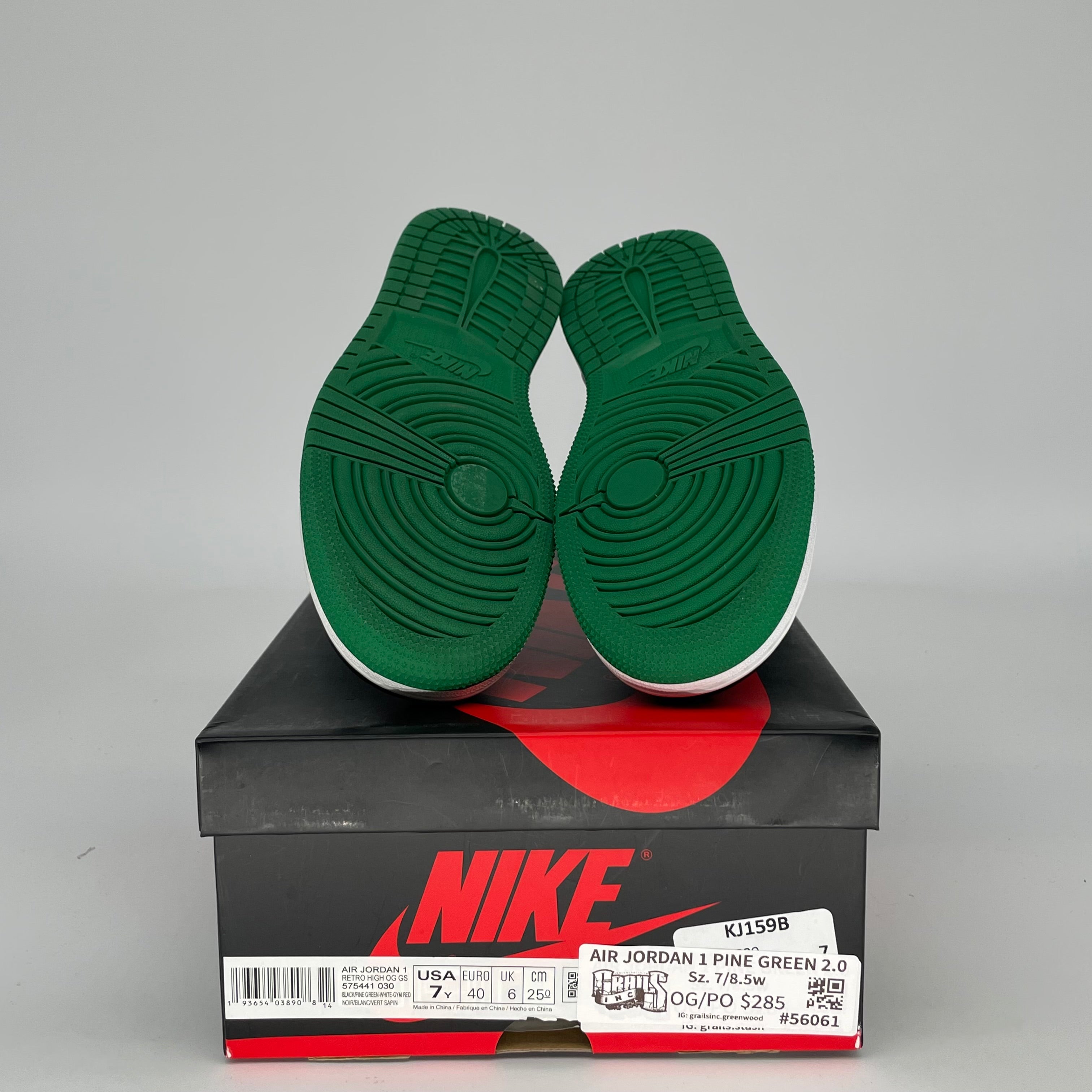 AIR JORDAN 1 PINE GREEN BLACK SIZE 7Y 575441-030