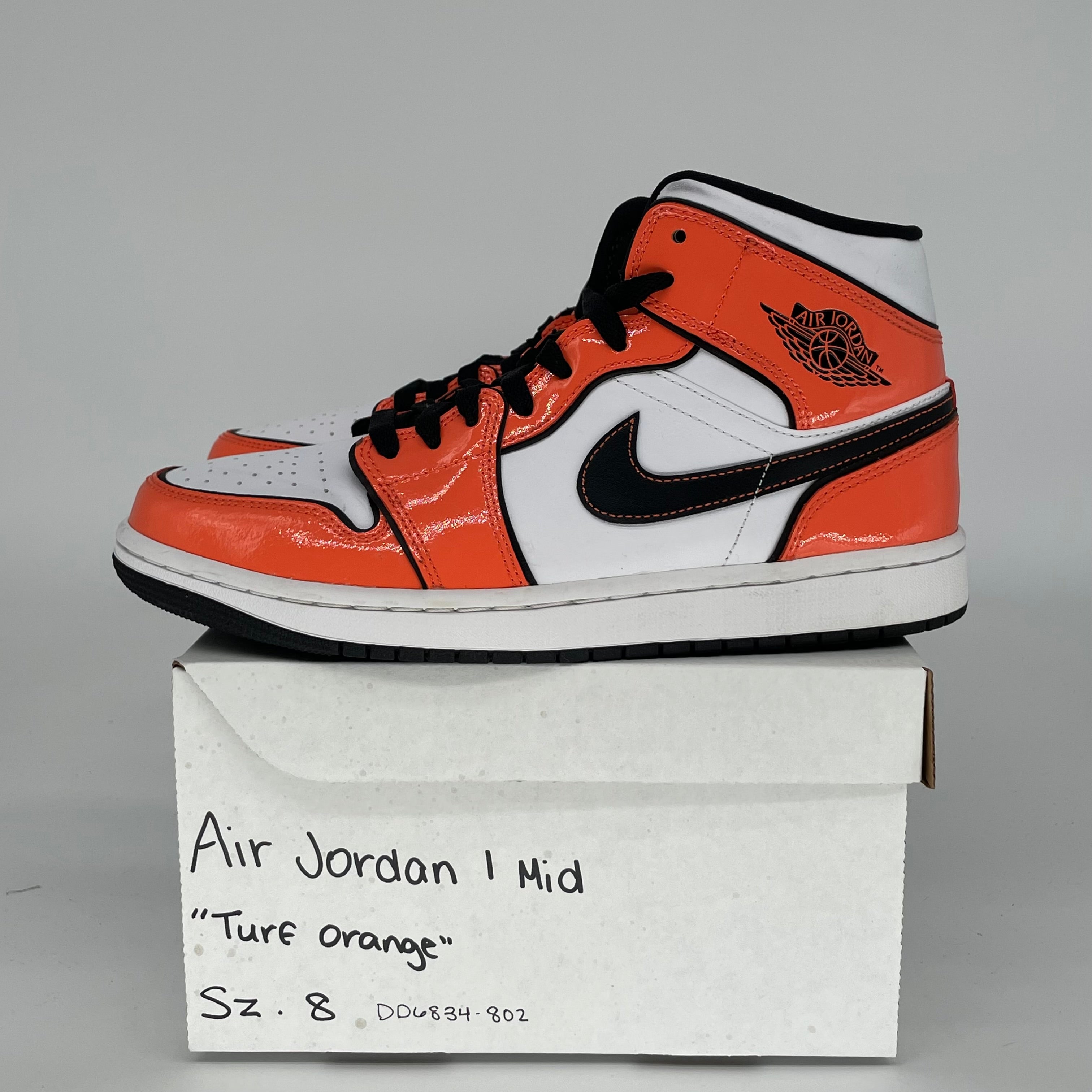 AIR JORDAN 1 MID TURF ORANGE SIZE 8 DD6834-802