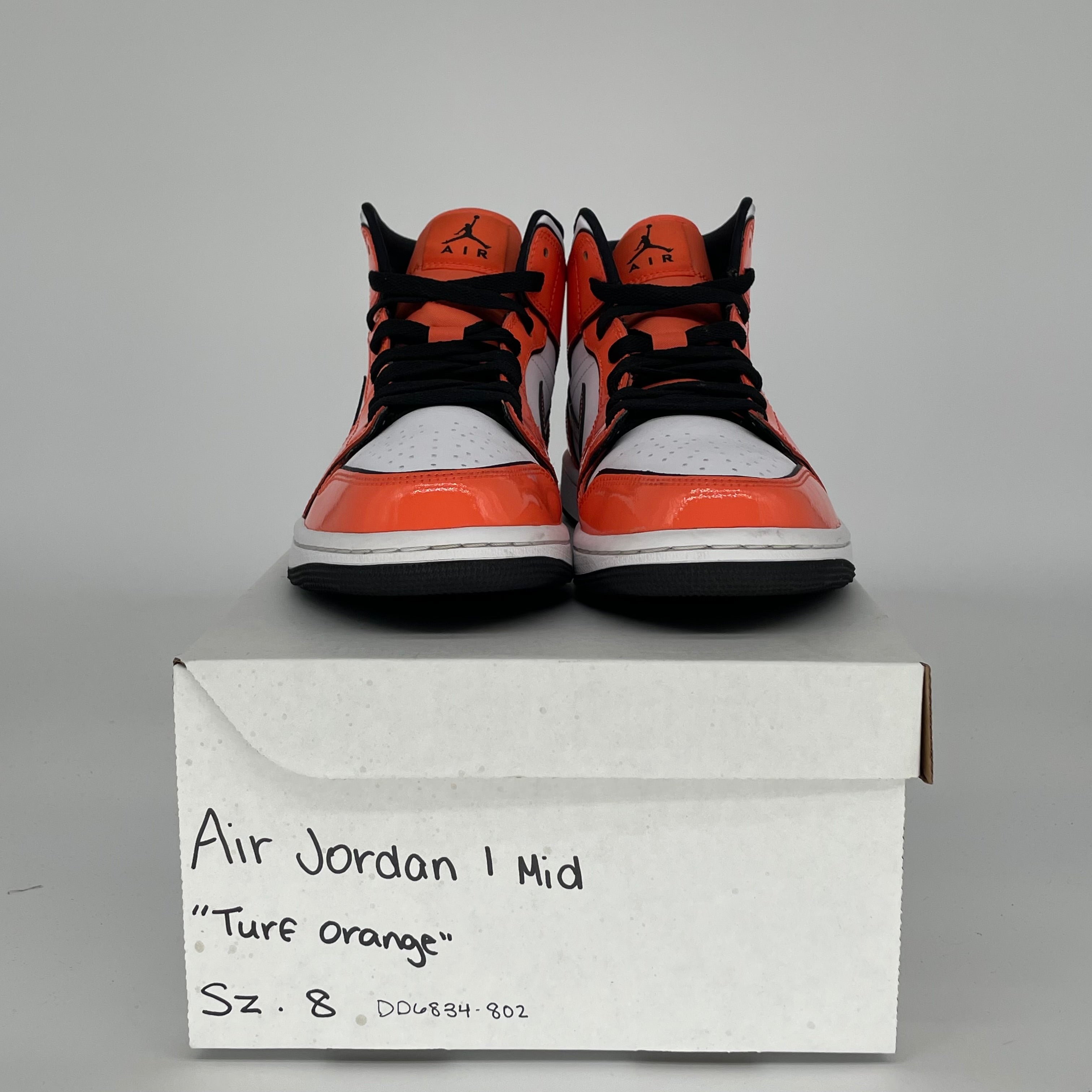 AIR JORDAN 1 MID TURF ORANGE SIZE 8 DD6834-802