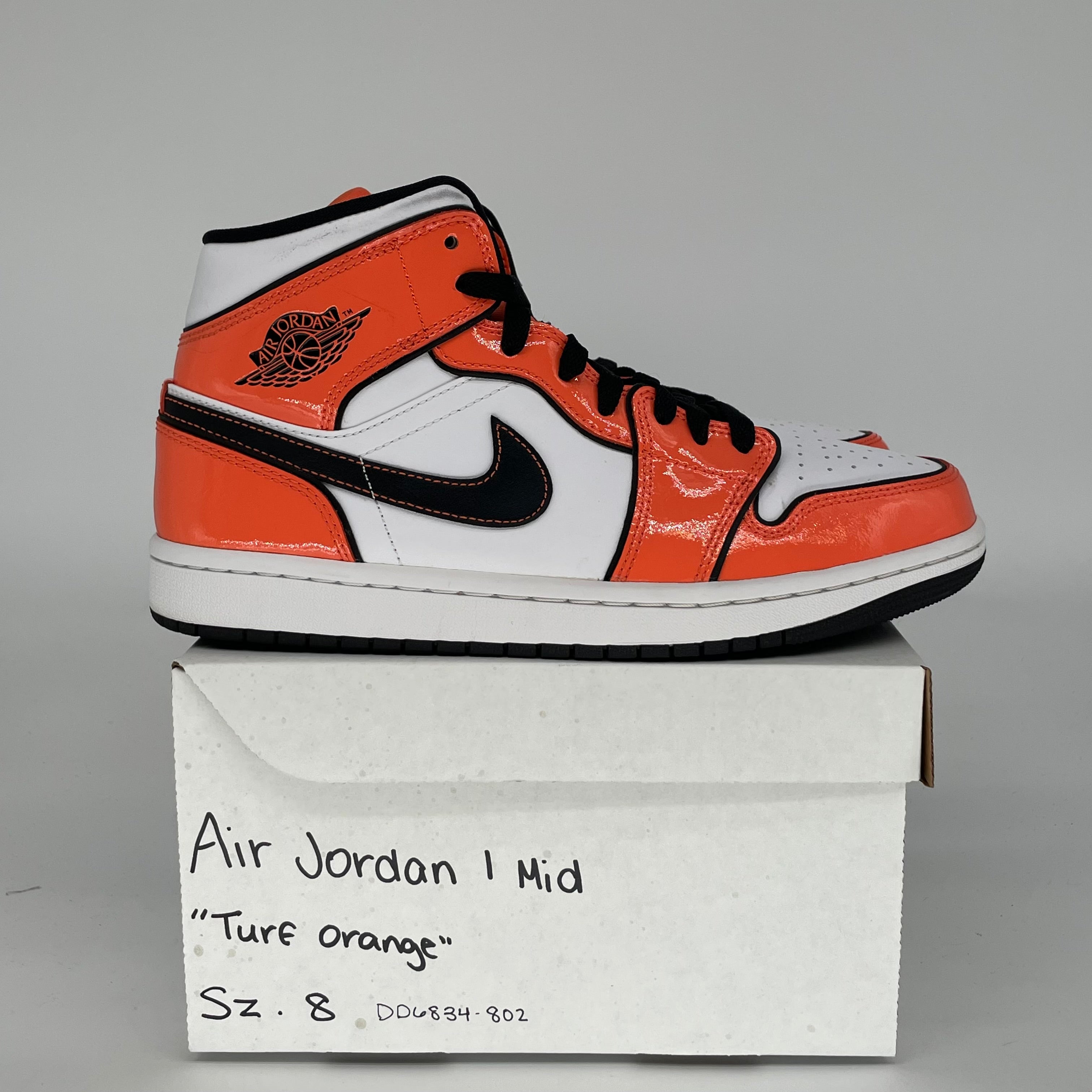 AIR JORDAN 1 MID TURF ORANGE SIZE 8 DD6834-802