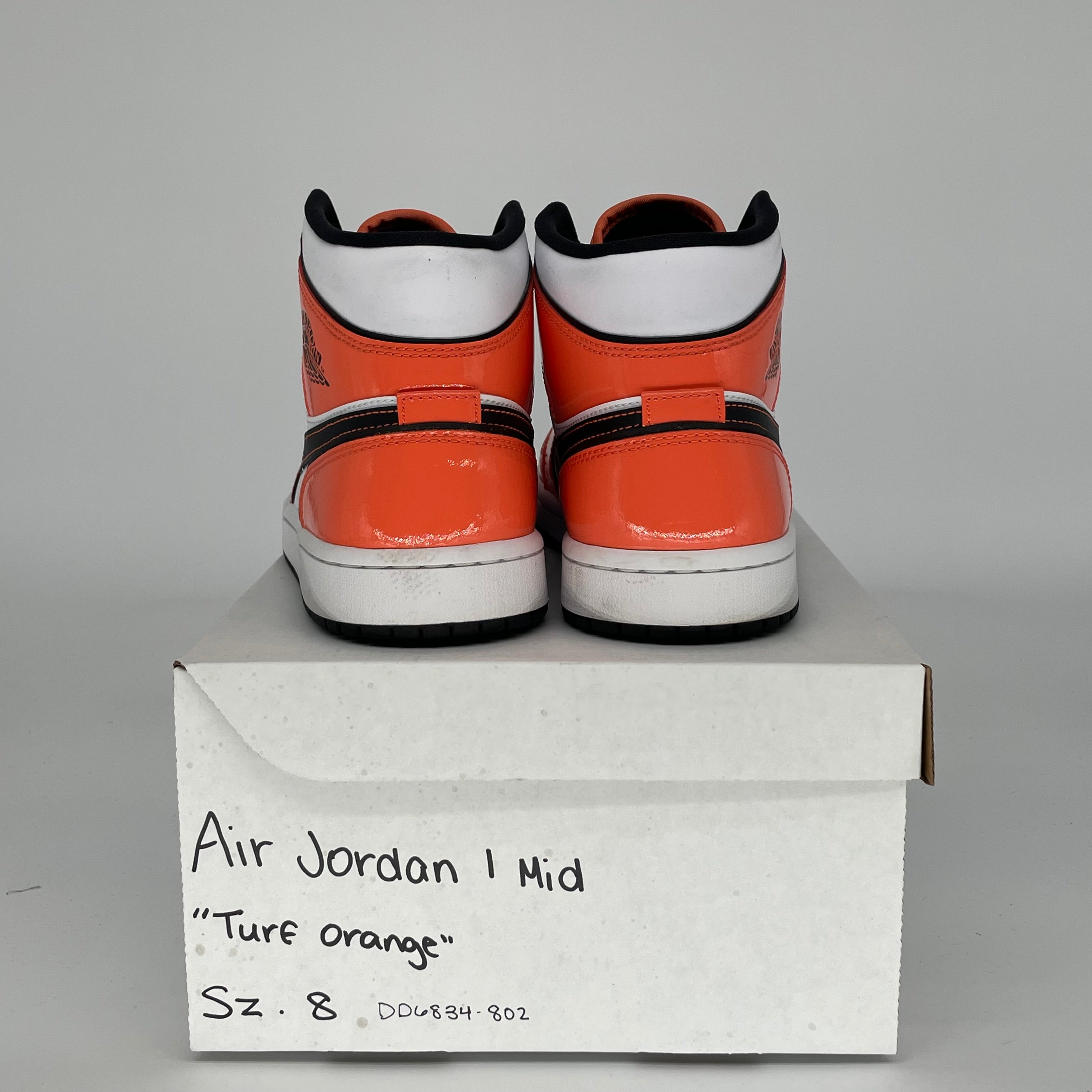 AIR JORDAN 1 MID TURF ORANGE SIZE 8 DD6834-802