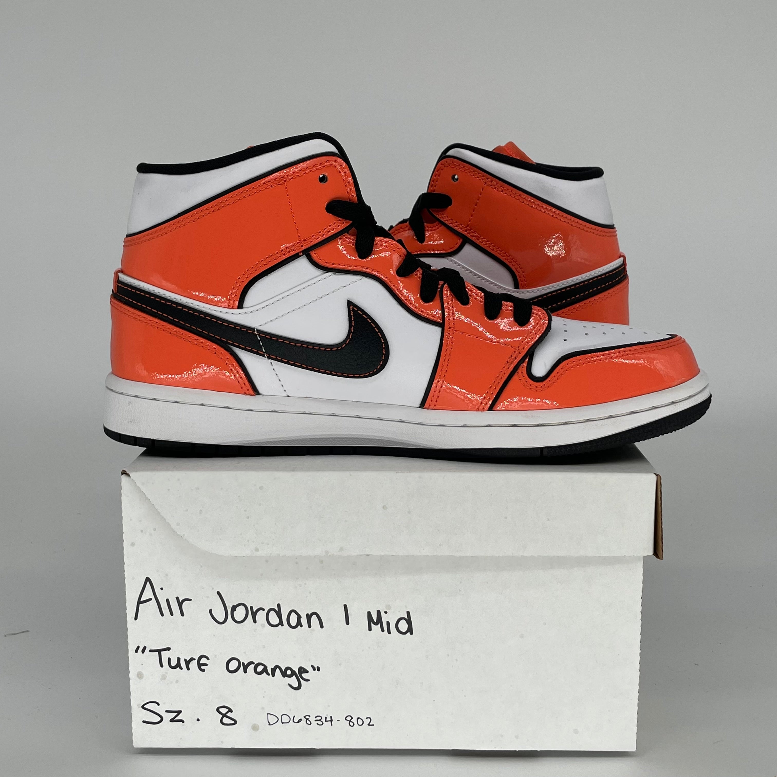 AIR JORDAN 1 MID TURF ORANGE SIZE 8 DD6834-802