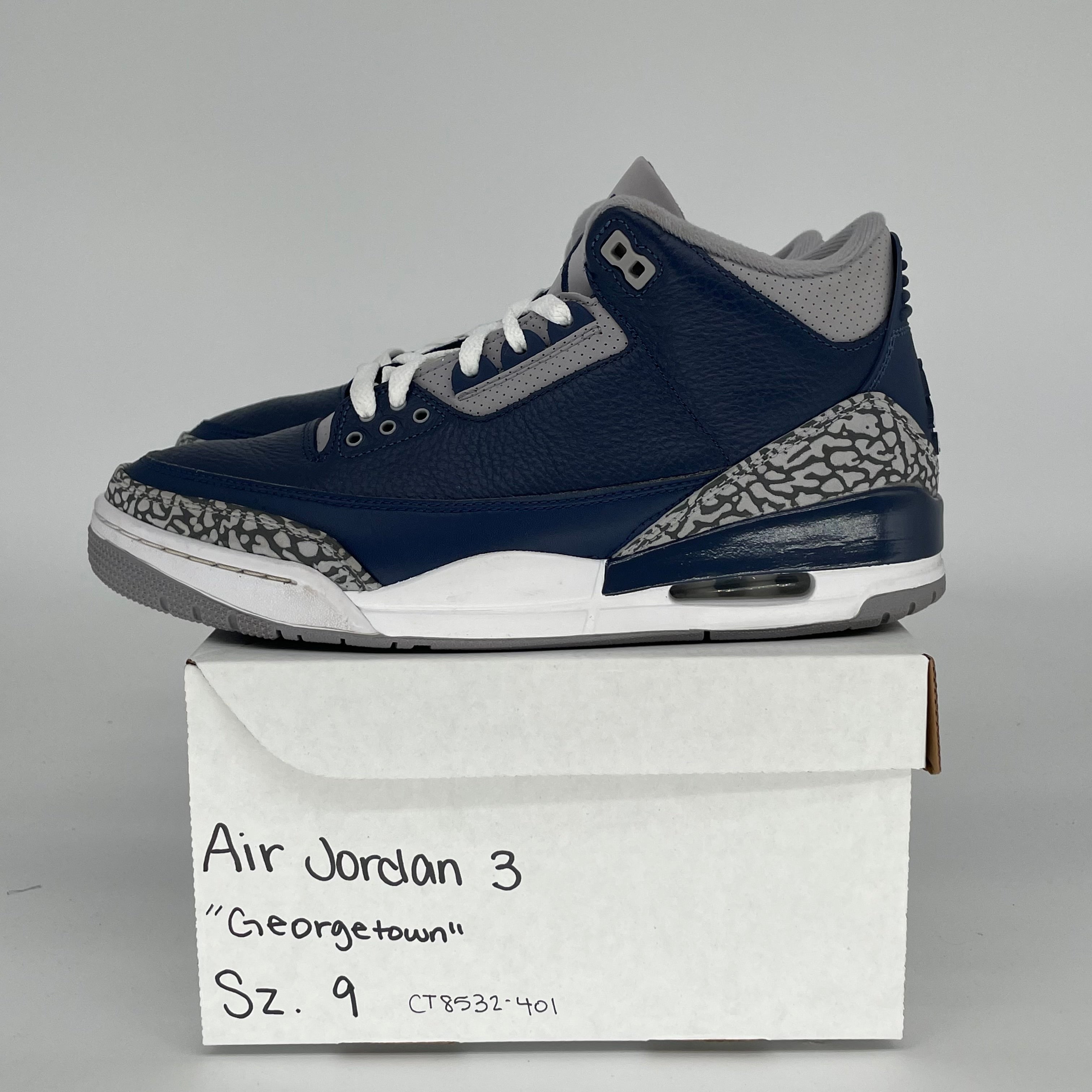 AIR JORDAN 3 GEORGETOWNS SIZE 9 CT8532-401