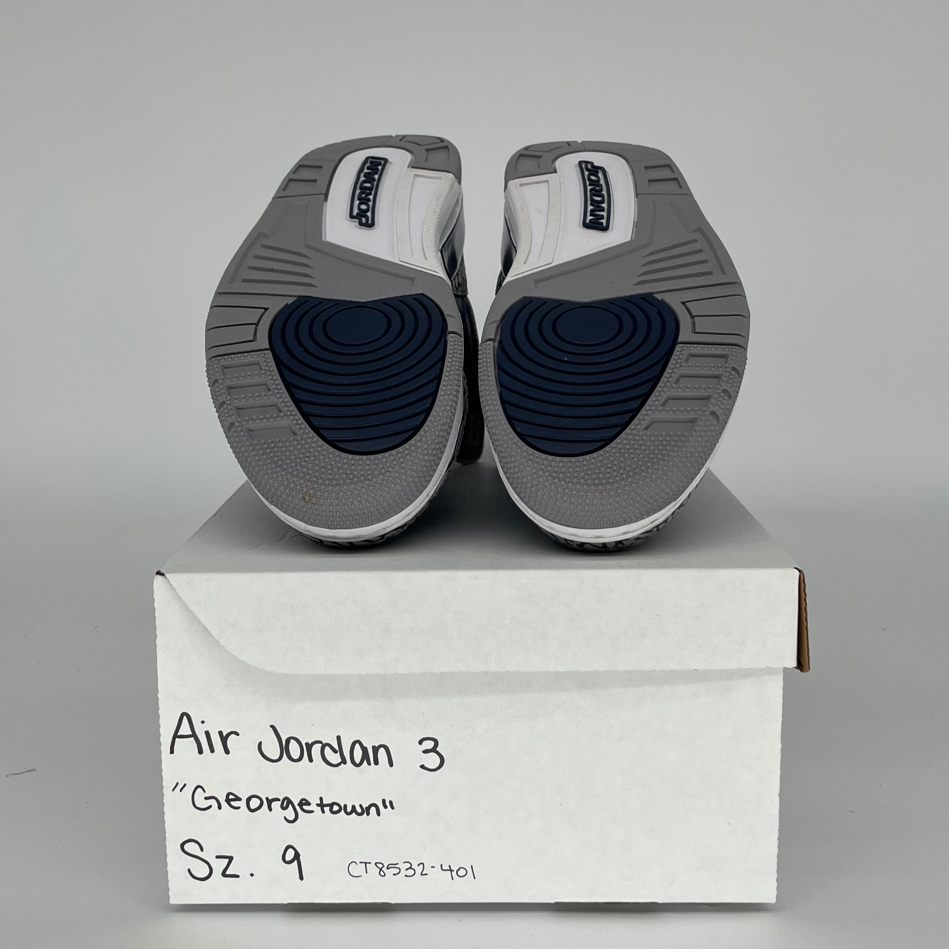 AIR JORDAN 3 GEORGETOWNS SIZE 9 CT8532-401