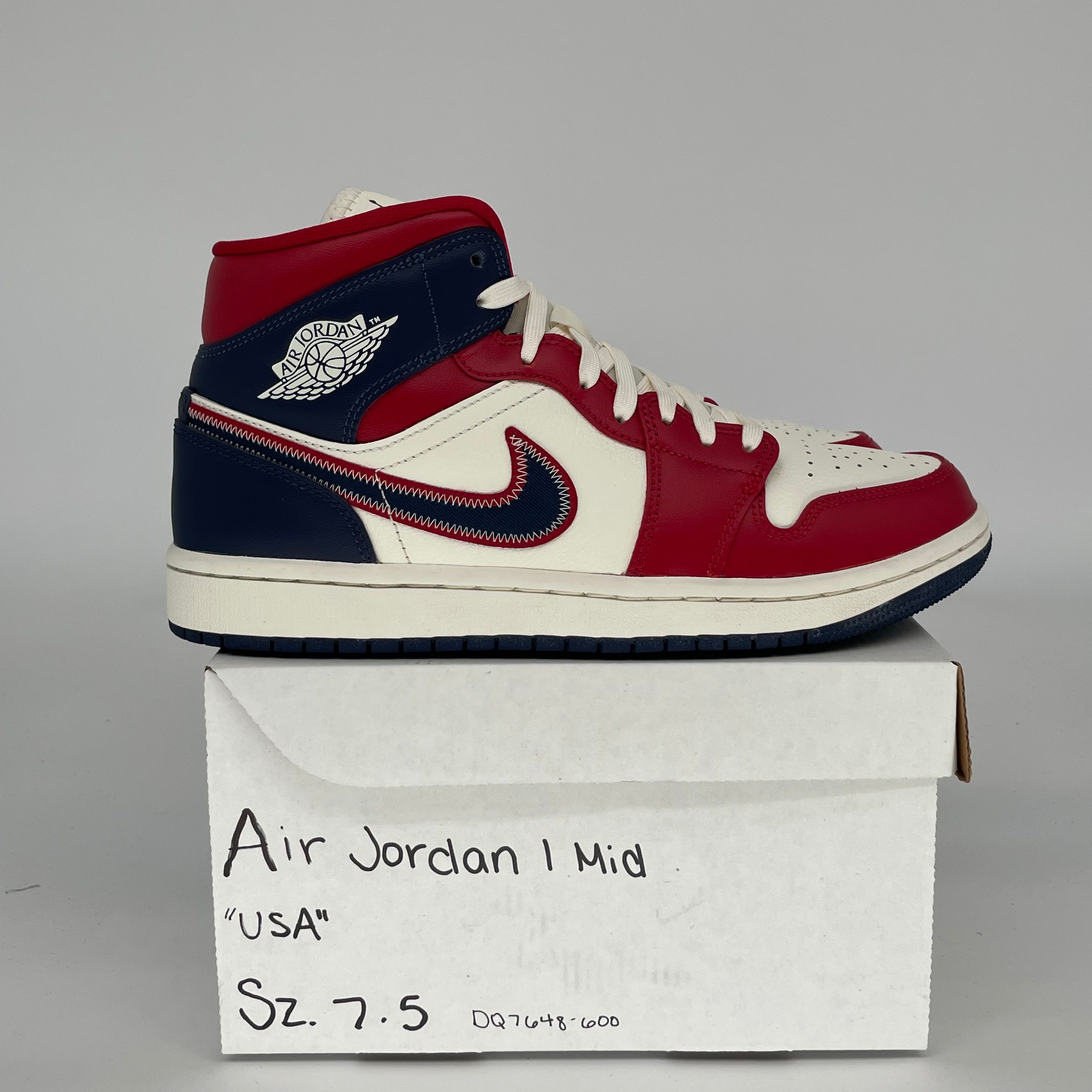 AIR JORDAN 1 MID USA SIZE 7.5/9W DQ7648-600