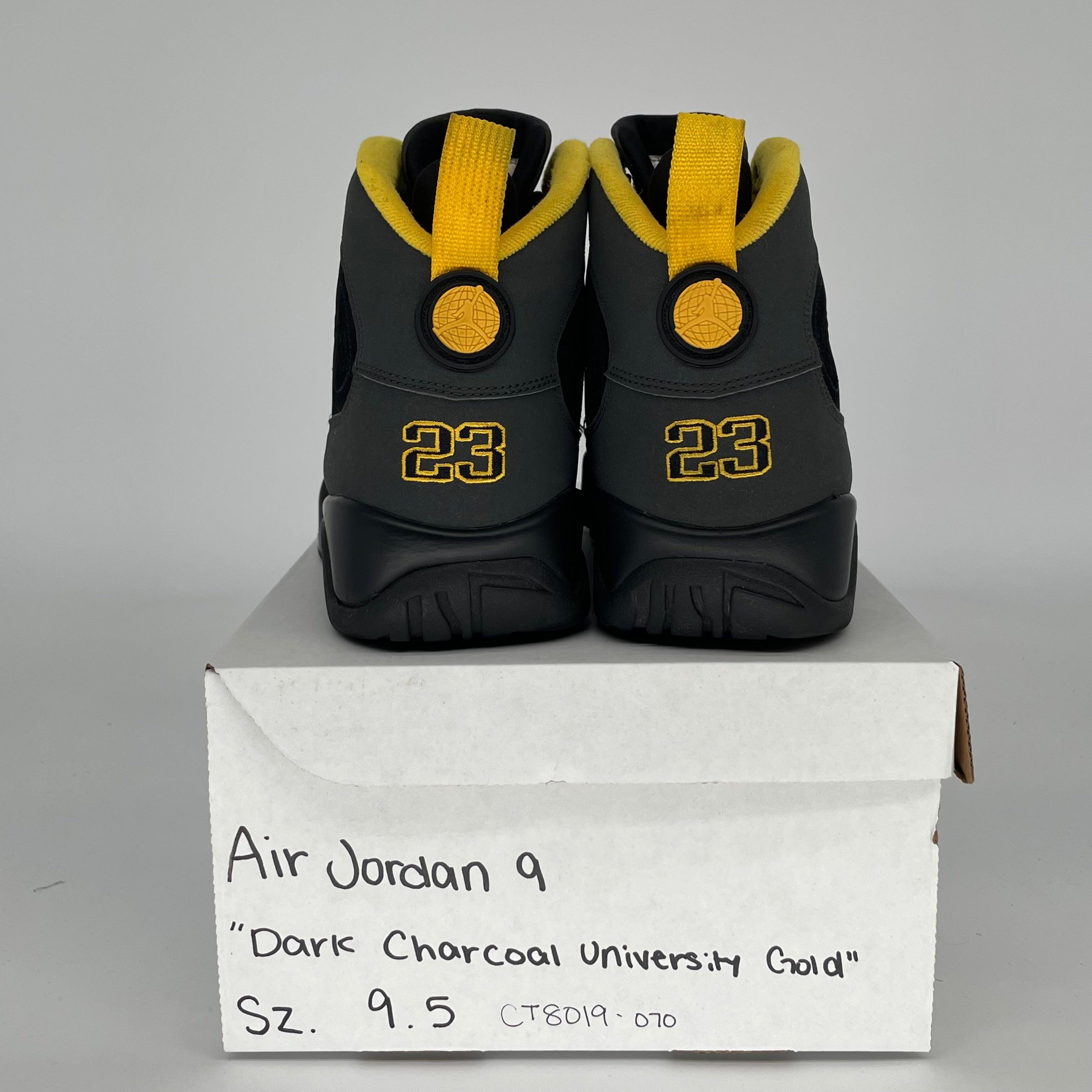 AIR JORDAN 9 UNIVERSITY GOLD SIZE 9.5 CT8019-070