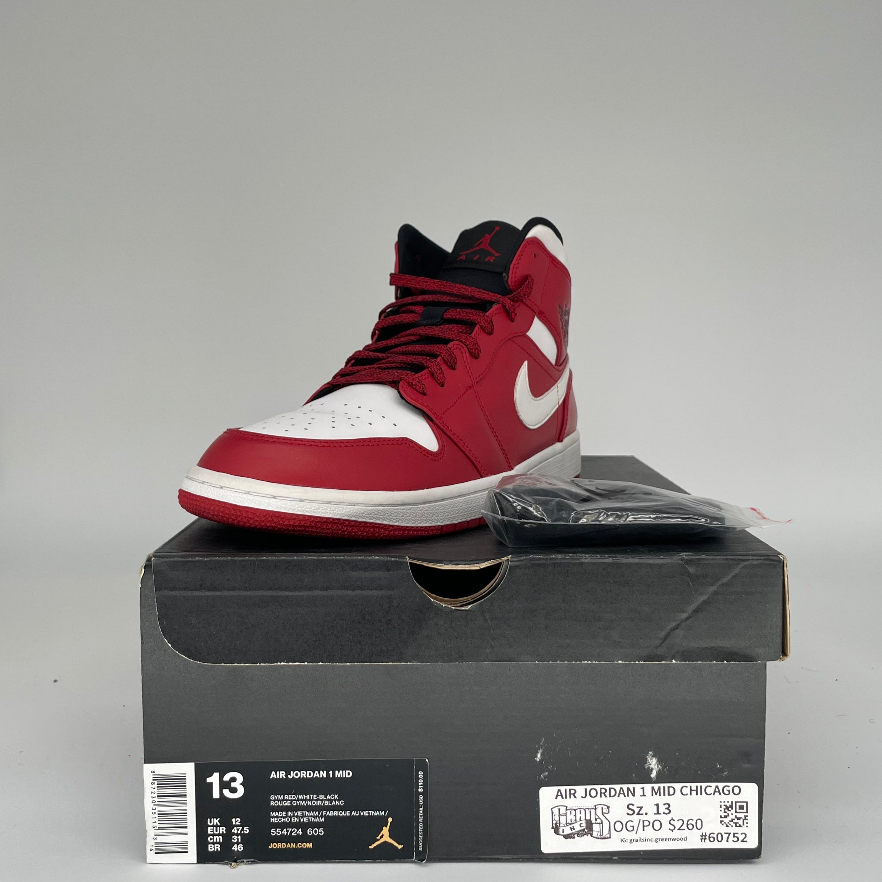 AIR JORDAN 1 MID CHICAGO SIZE 13 554724-605