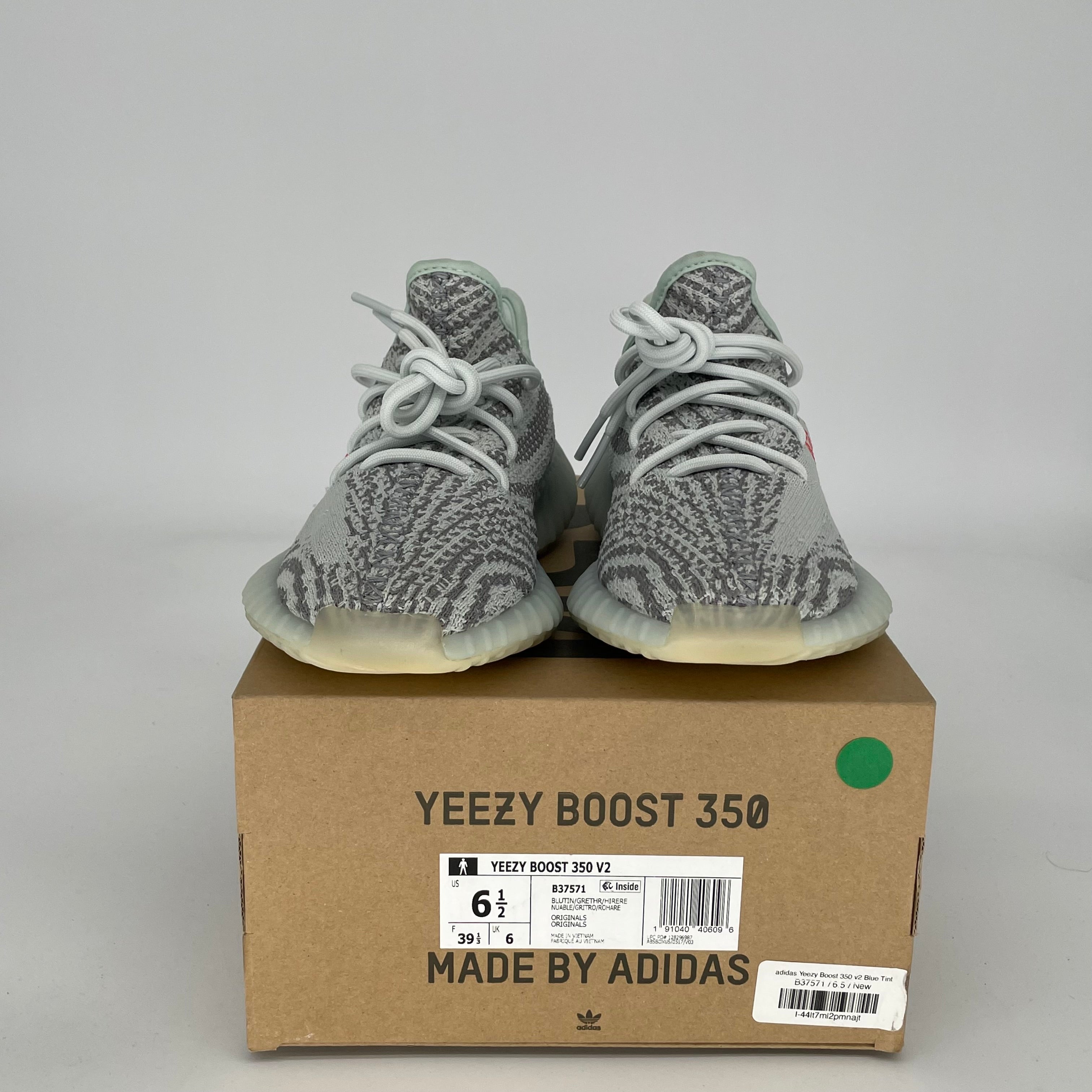 ADIDAS YEEZY 350 V2 BLUE TINT SIZE 6.5 B37571