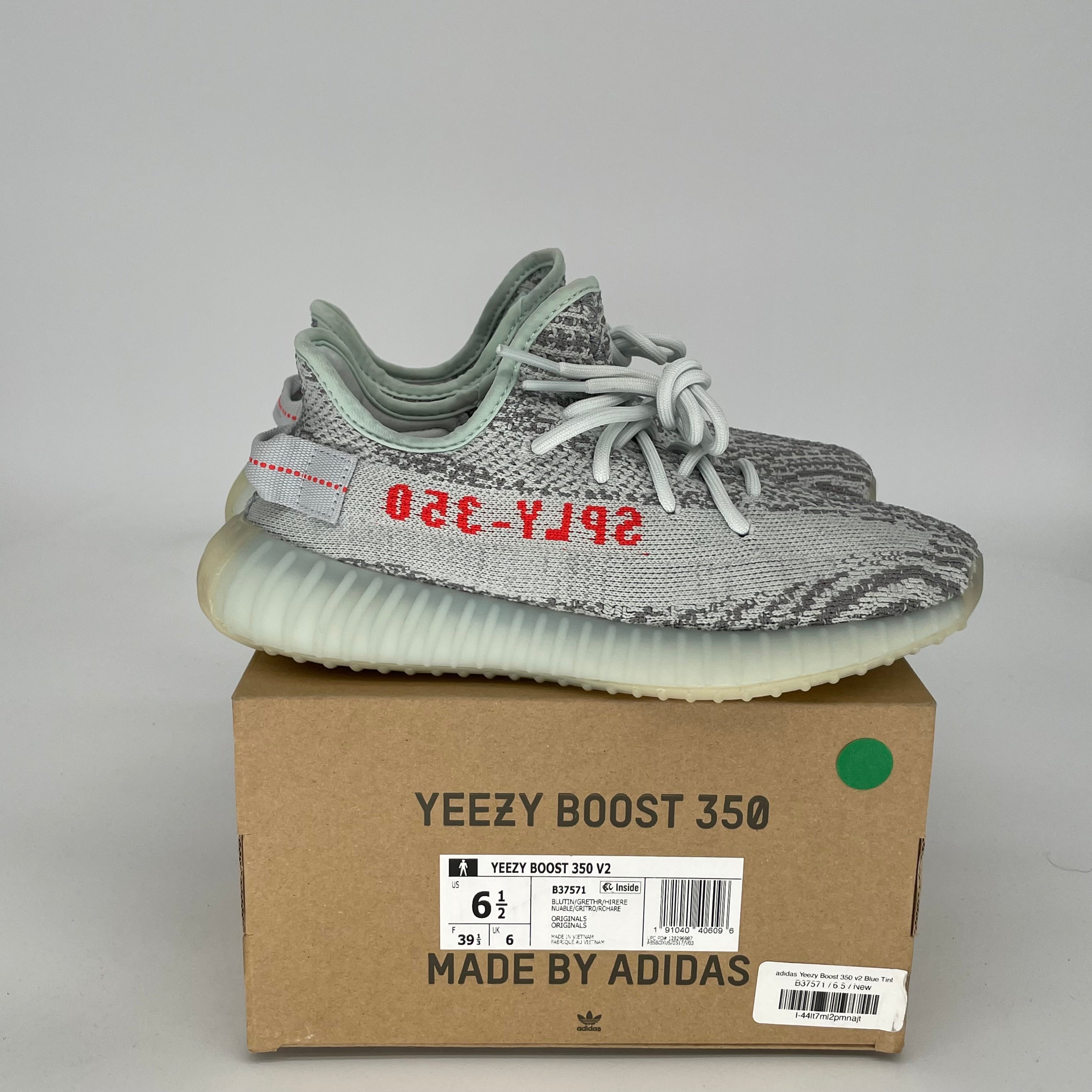 ADIDAS YEEZY 350 V2 BLUE TINT SIZE 6.5 B37571