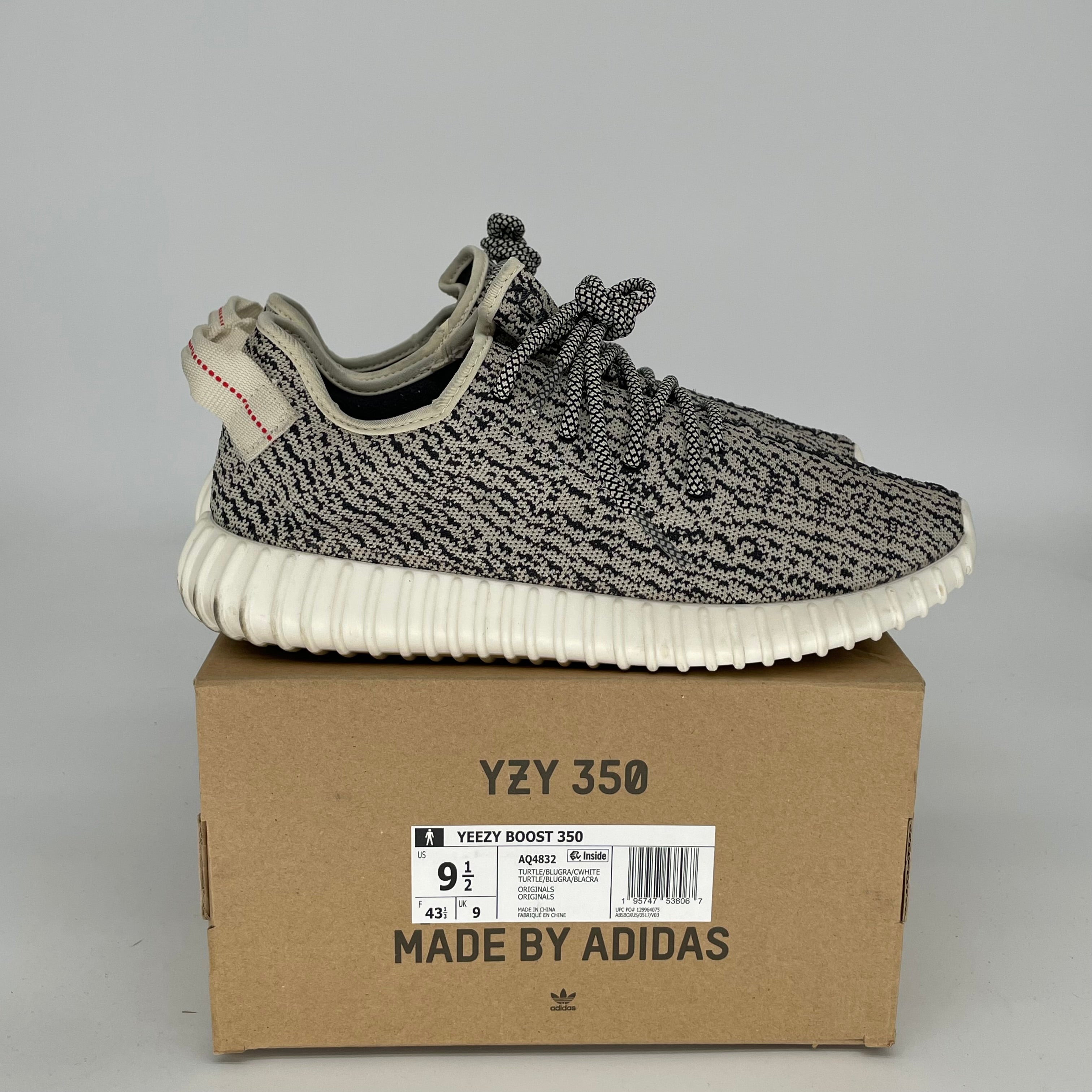 ADIDAS YEEYZ 350 TURTLE DOVE SIZE 9.5 AQ4832