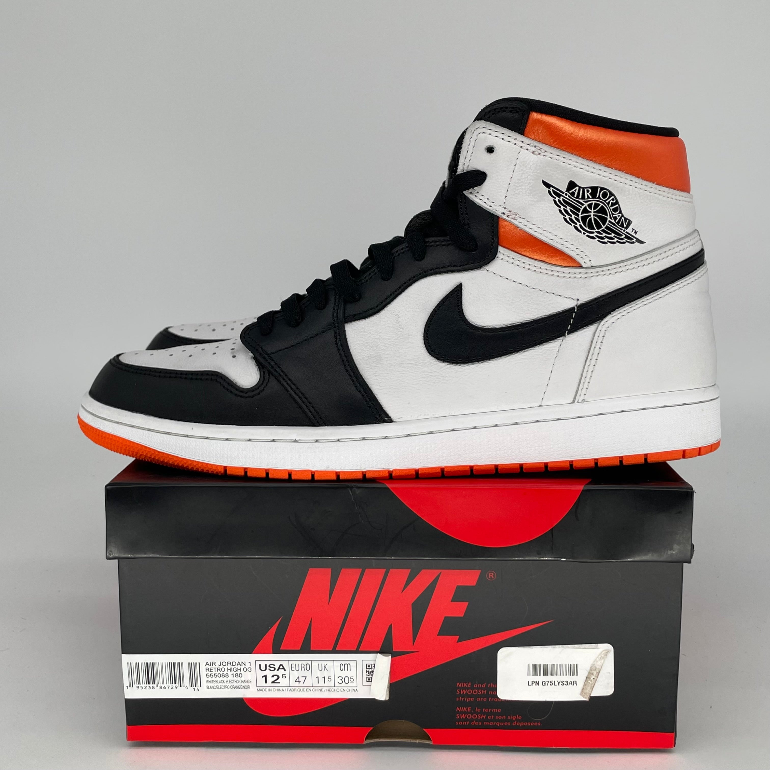 AIR JORDAN 1 ELECTRO ORANGE SIZE 12.5 555088-180