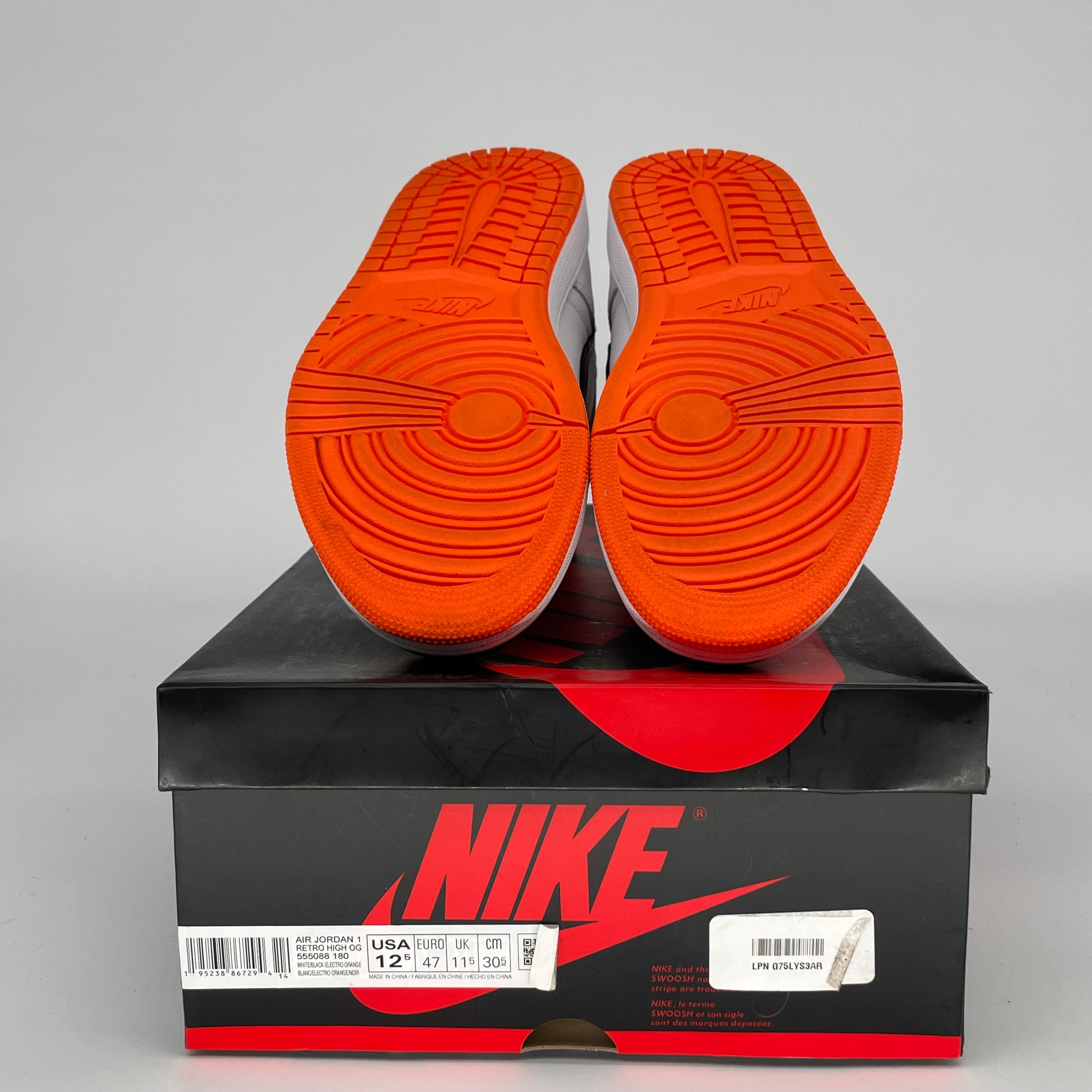 AIR JORDAN 1 ELECTRO ORANGE SIZE 12.5 555088-180