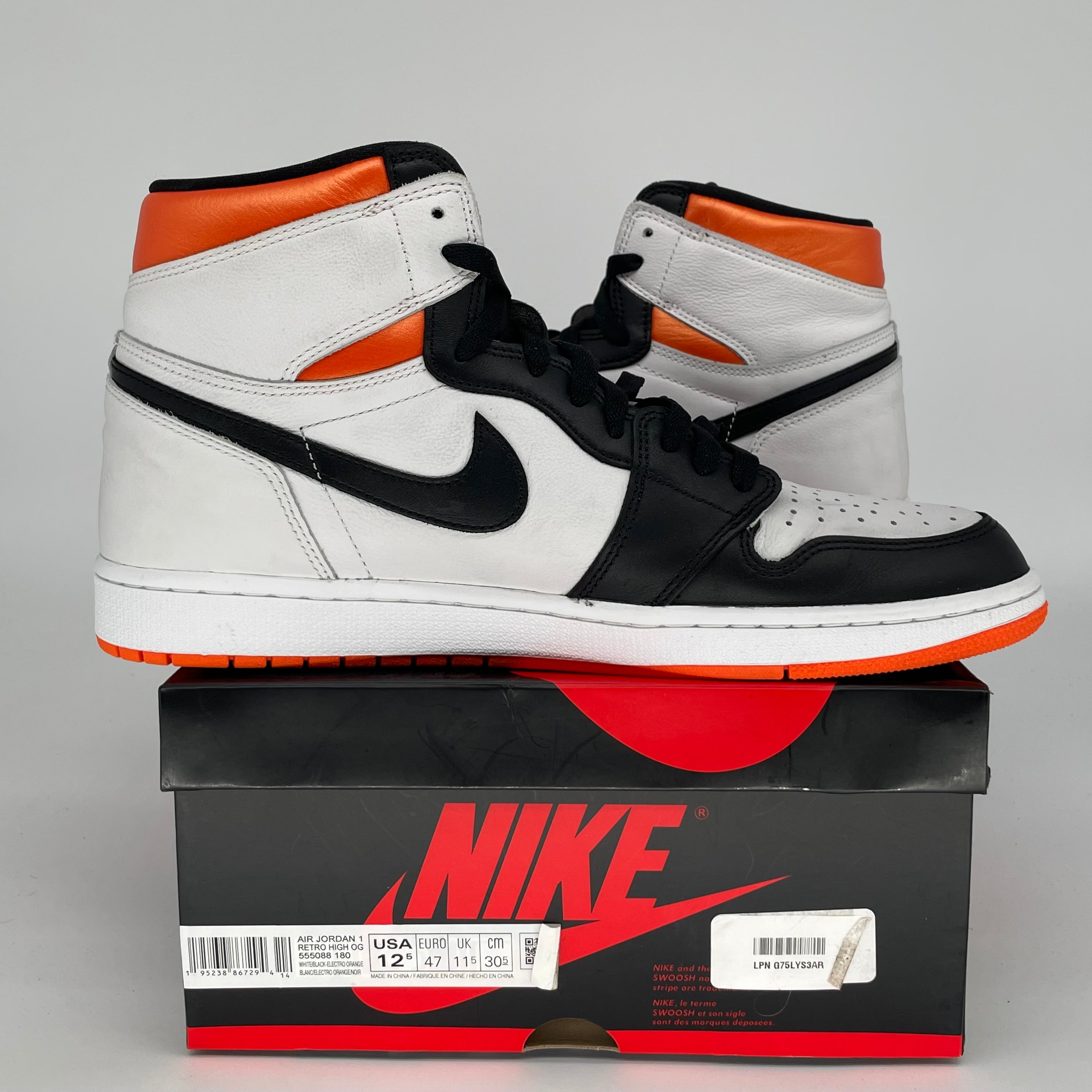 AIR JORDAN 1 ELECTRO ORANGE SIZE 12.5 555088-180