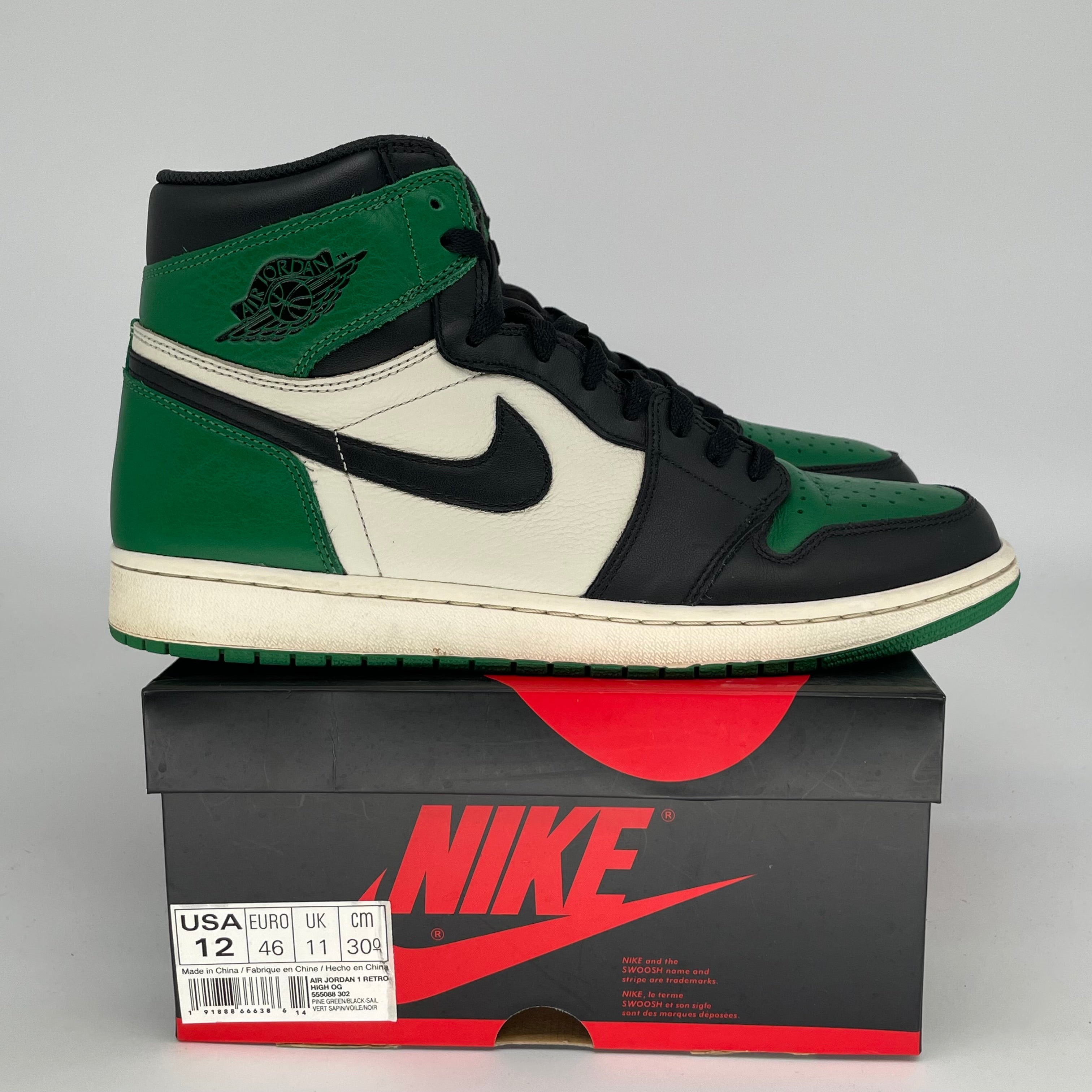 AIR JORDAN 1 PINE GREEN SIZE 12 555088-302