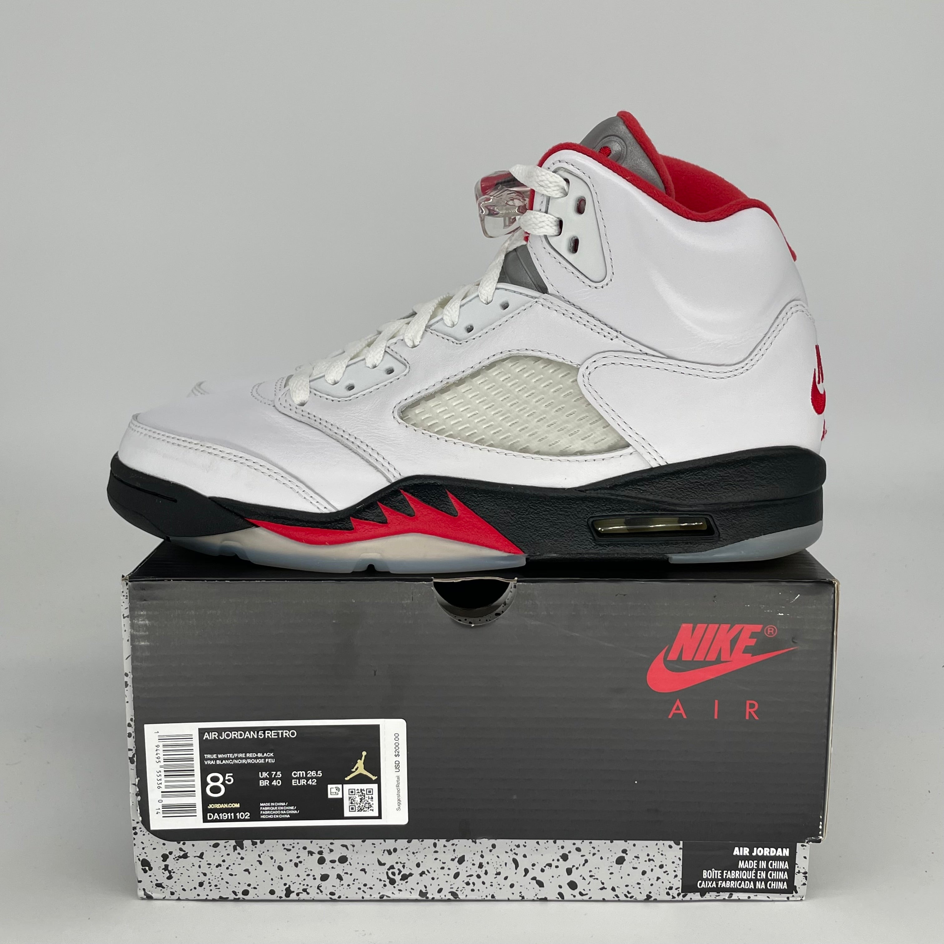 AIR JORDAN 5 FIRE RED SILVER TOUNGE SIZE 8.5 DA1911-102