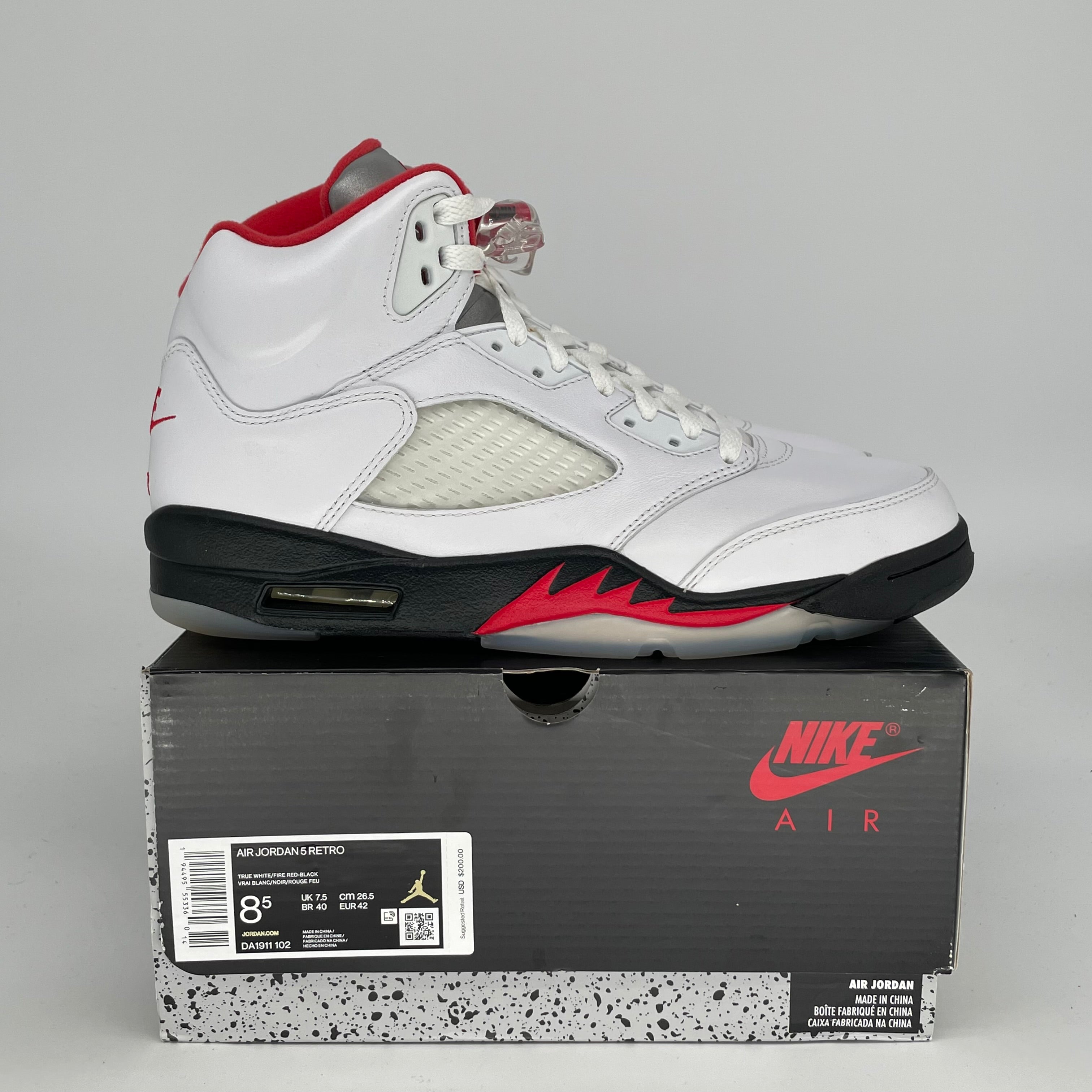 AIR JORDAN 5 FIRE RED SILVER TOUNGE SIZE 8.5 DA1911-102