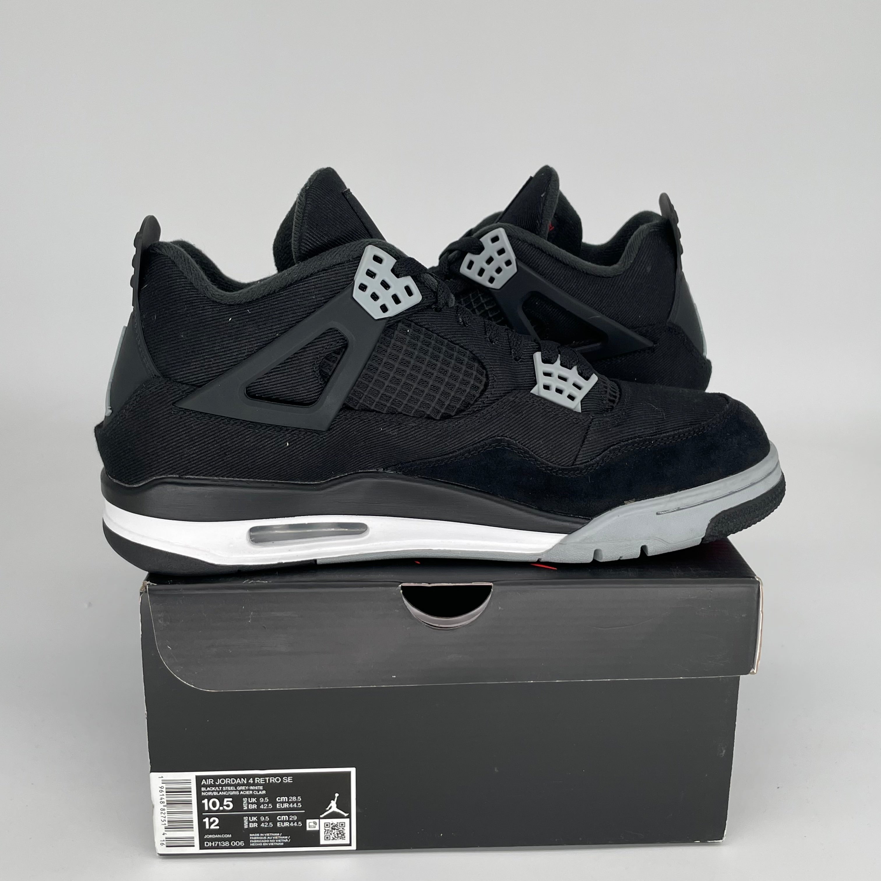 AIR JORDAN 4 BLACK CANVAS SIZE 10.5 DH7138-006