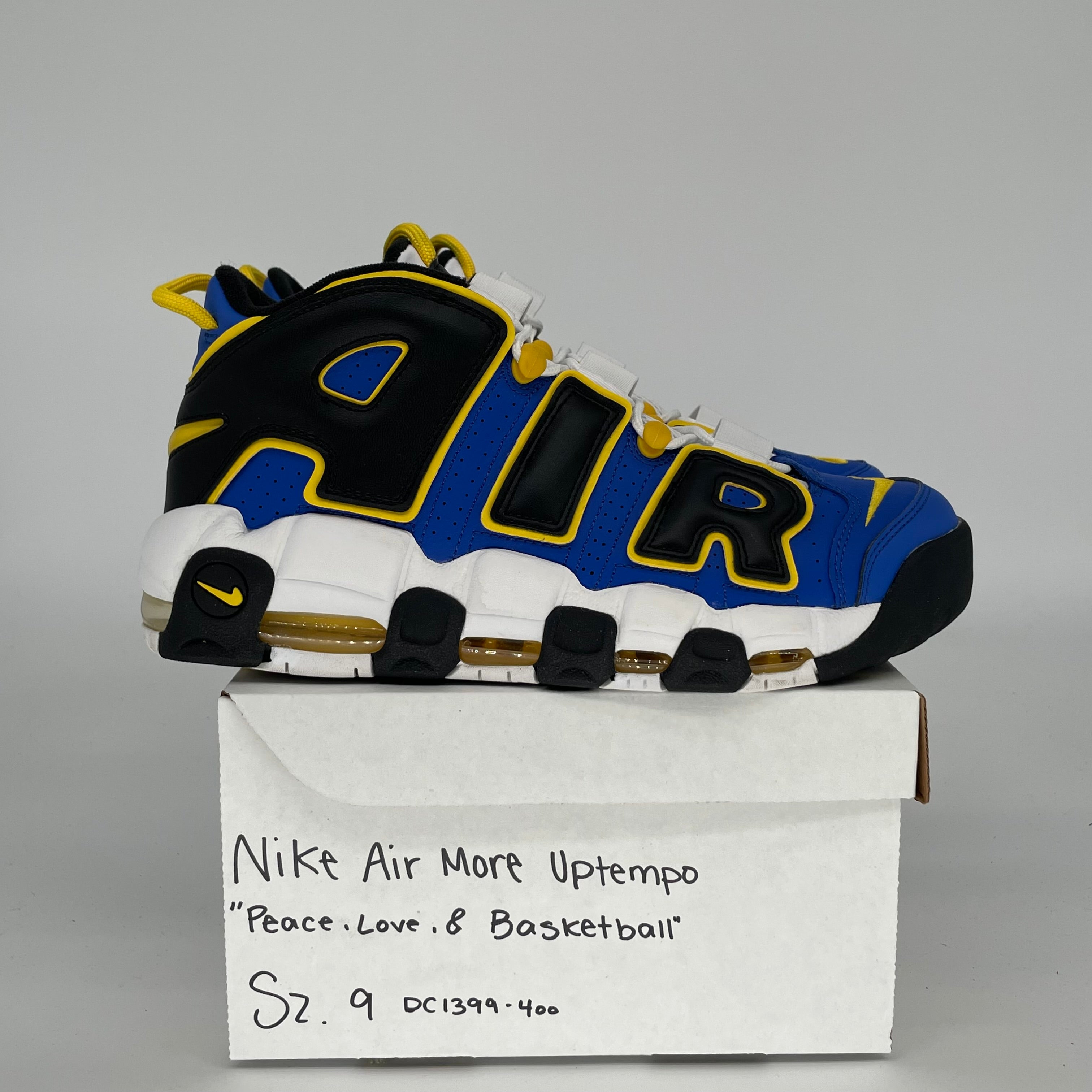 NIKE AIR UPTEMPO PEACE LOVE AND BASKETBALL SIZE 9 DC1399-400