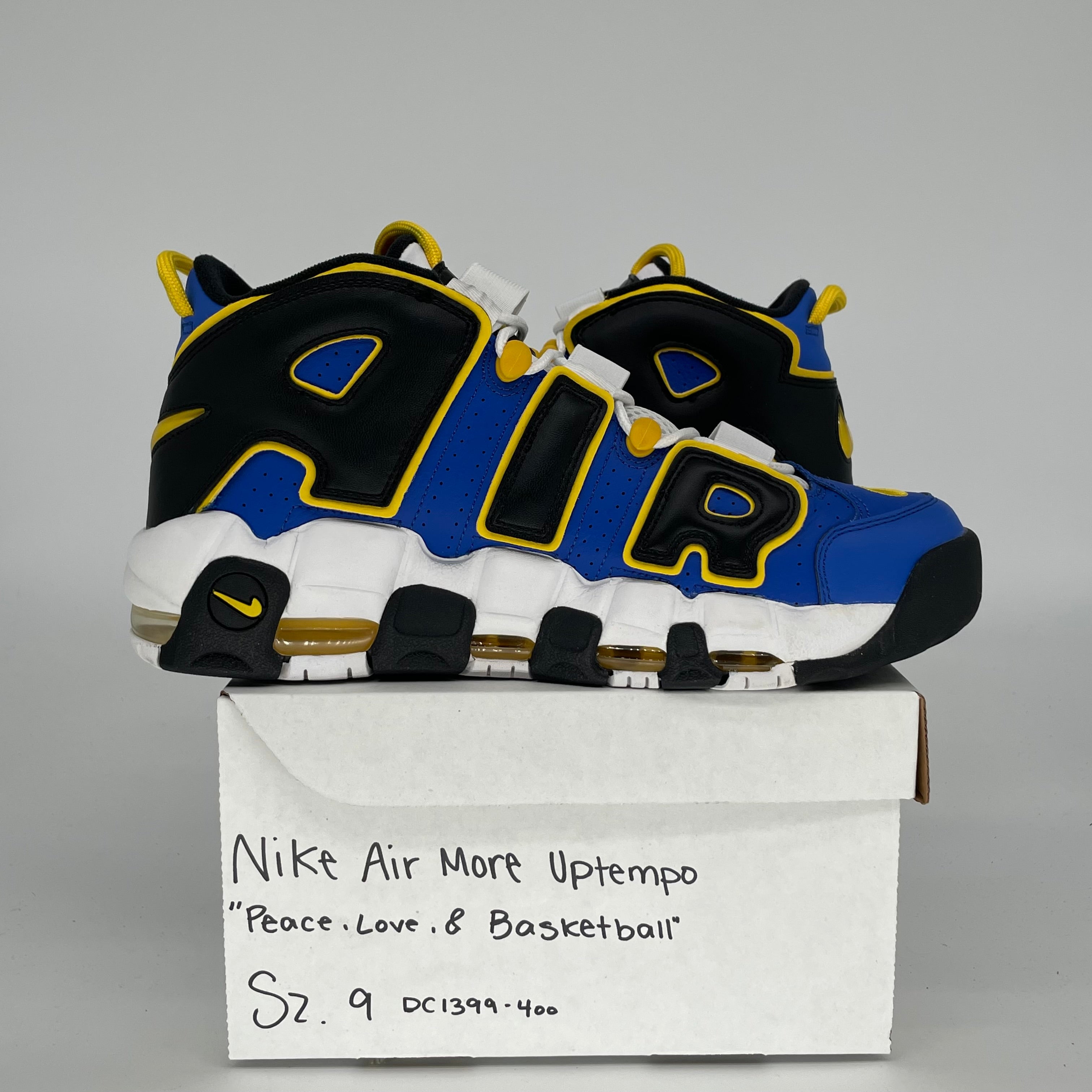 NIKE AIR UPTEMPO PEACE LOVE AND BASKETBALL SIZE 9 DC1399-400