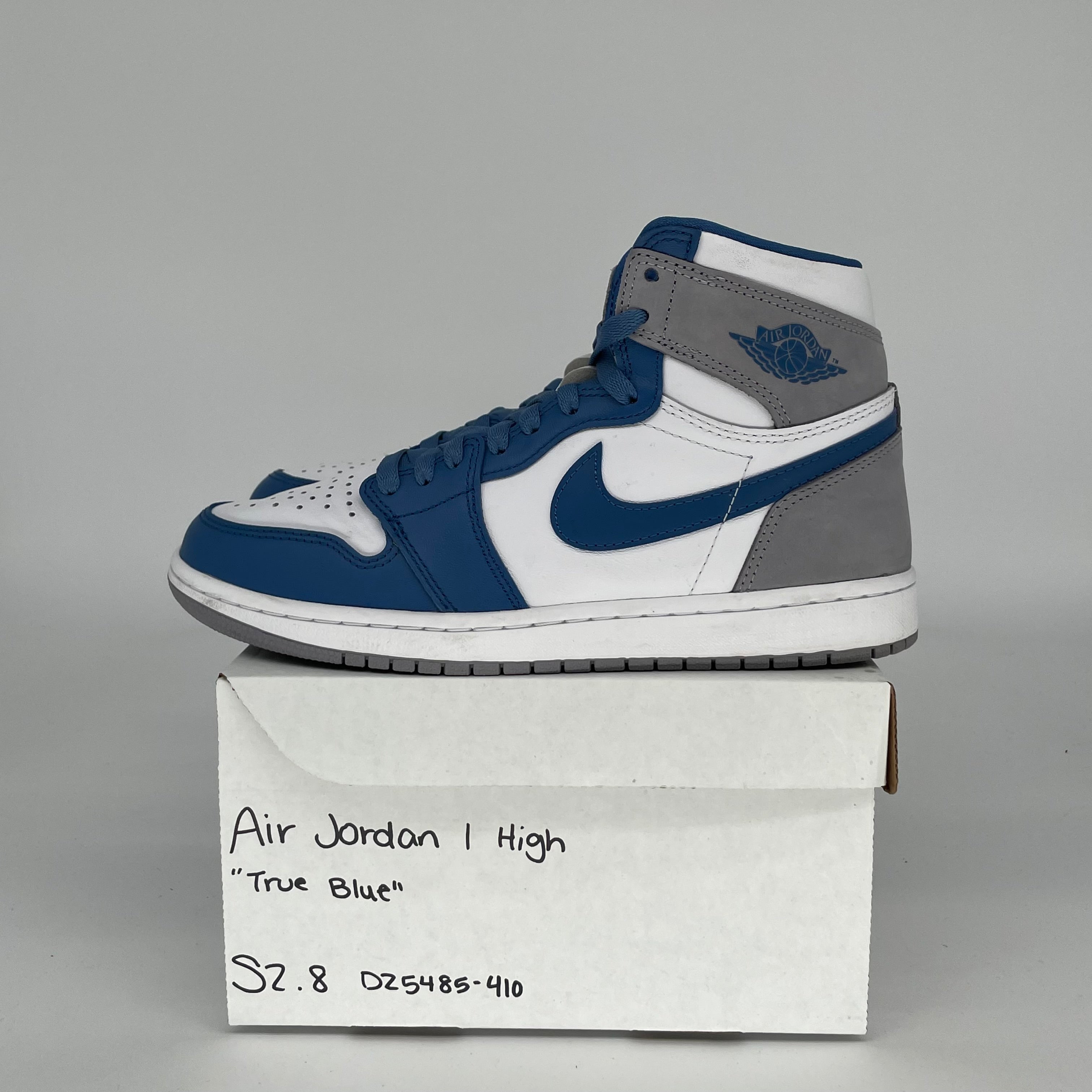 AIR JORDAN 1 TRUE BLUE SIZE 8 DZ5485-410