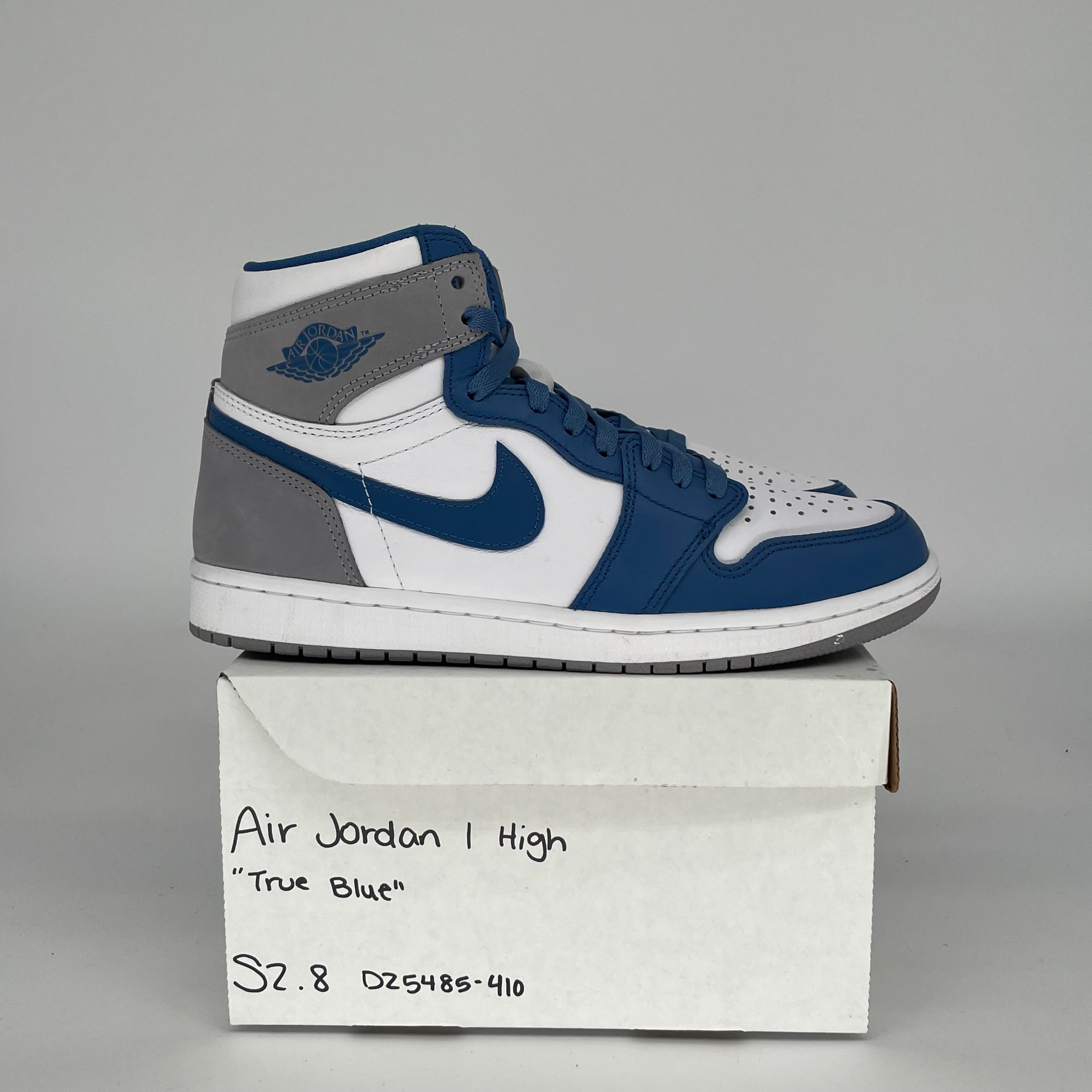 AIR JORDAN 1 TRUE BLUE SIZE 8 DZ5485-410